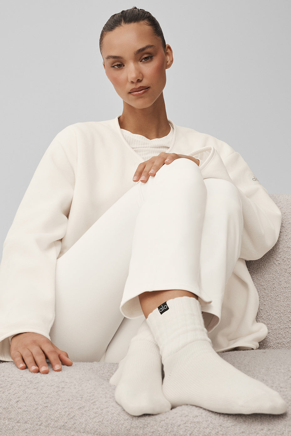 Alo Yoga Unisex Half-Crew Scrunch Sock - Ivory