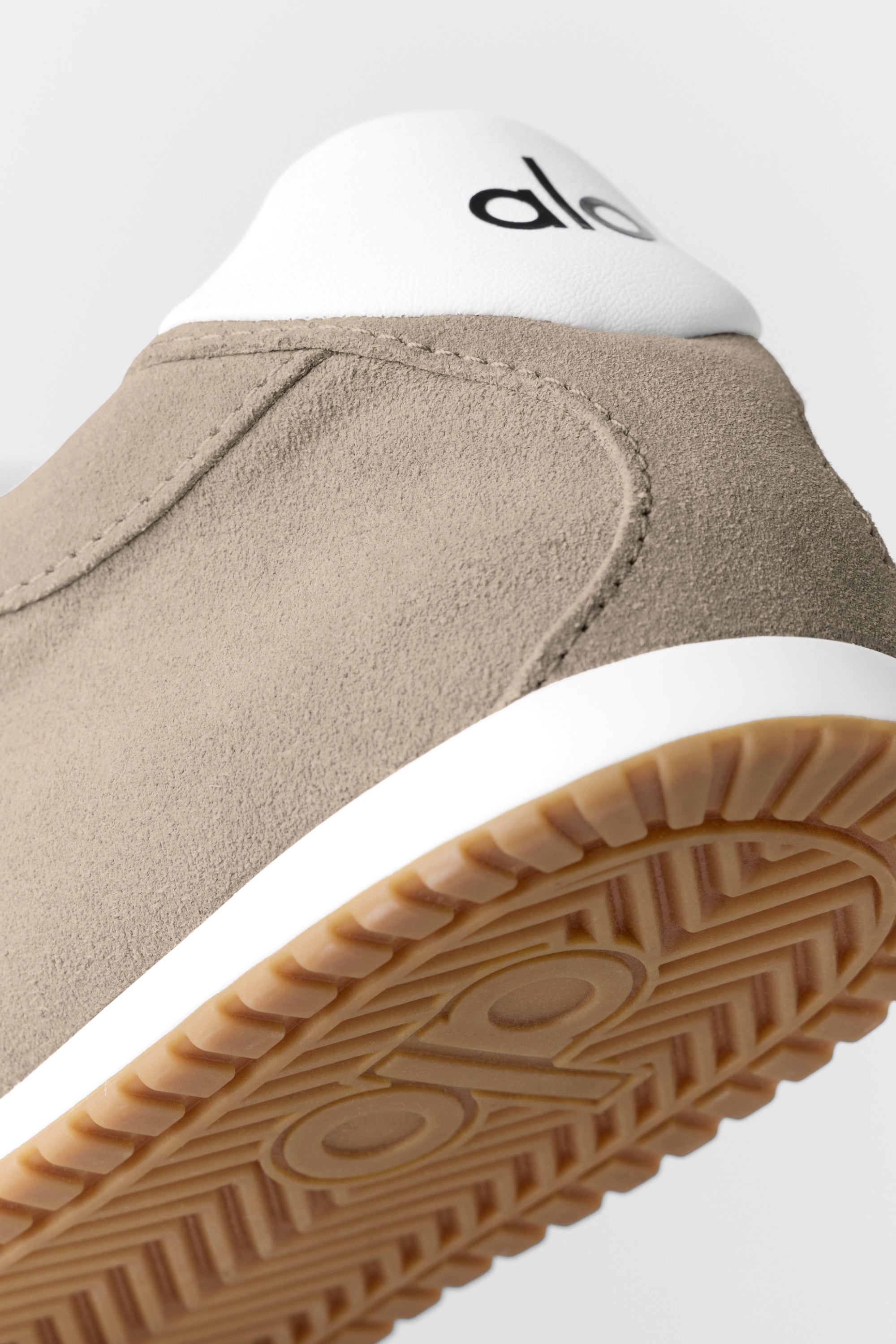 Alo Yoga ALO Sunset Sneaker - Gravel