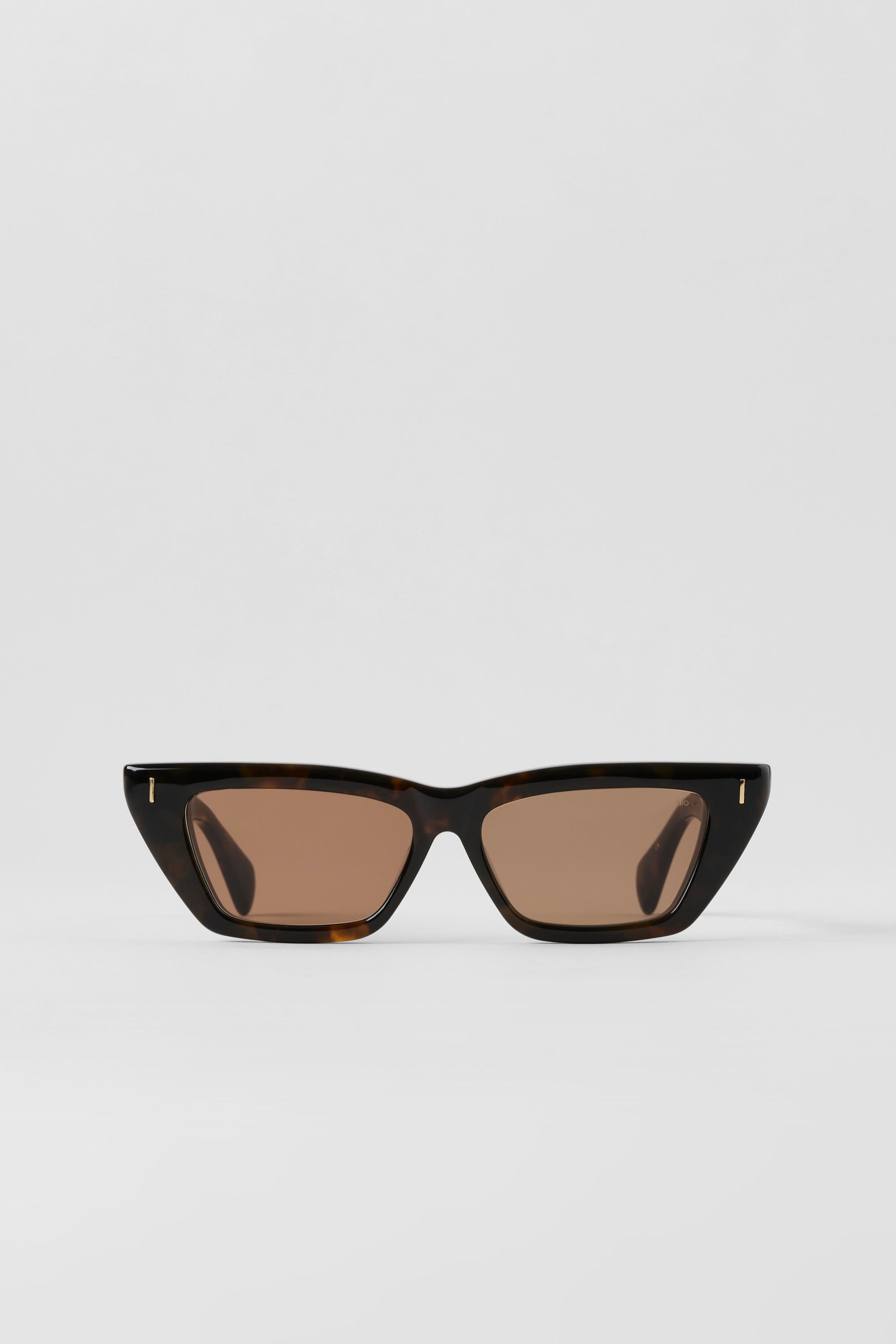 Alo Yoga ALO Cat Eye Sunglasses - Tortoise