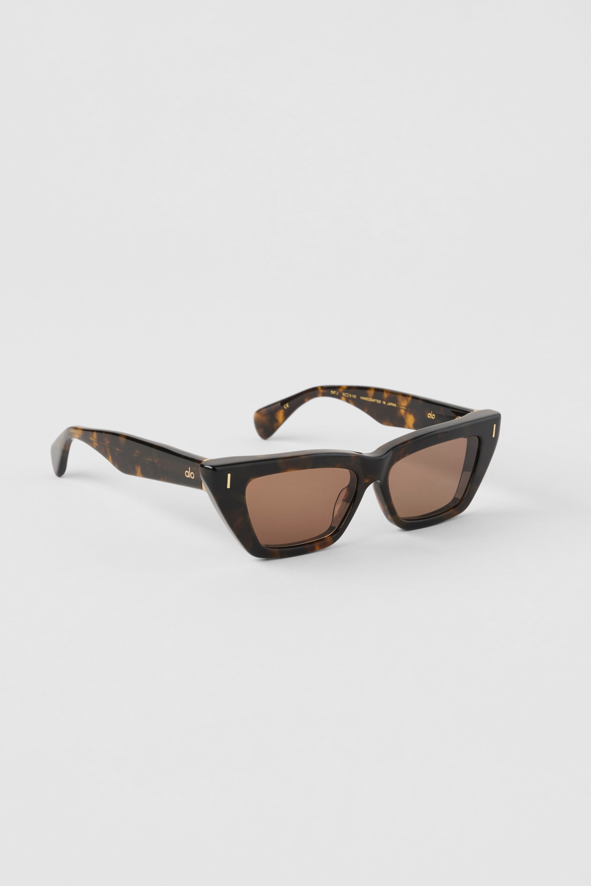Alo Yoga ALO Cat Eye Sunglasses - Tortoise