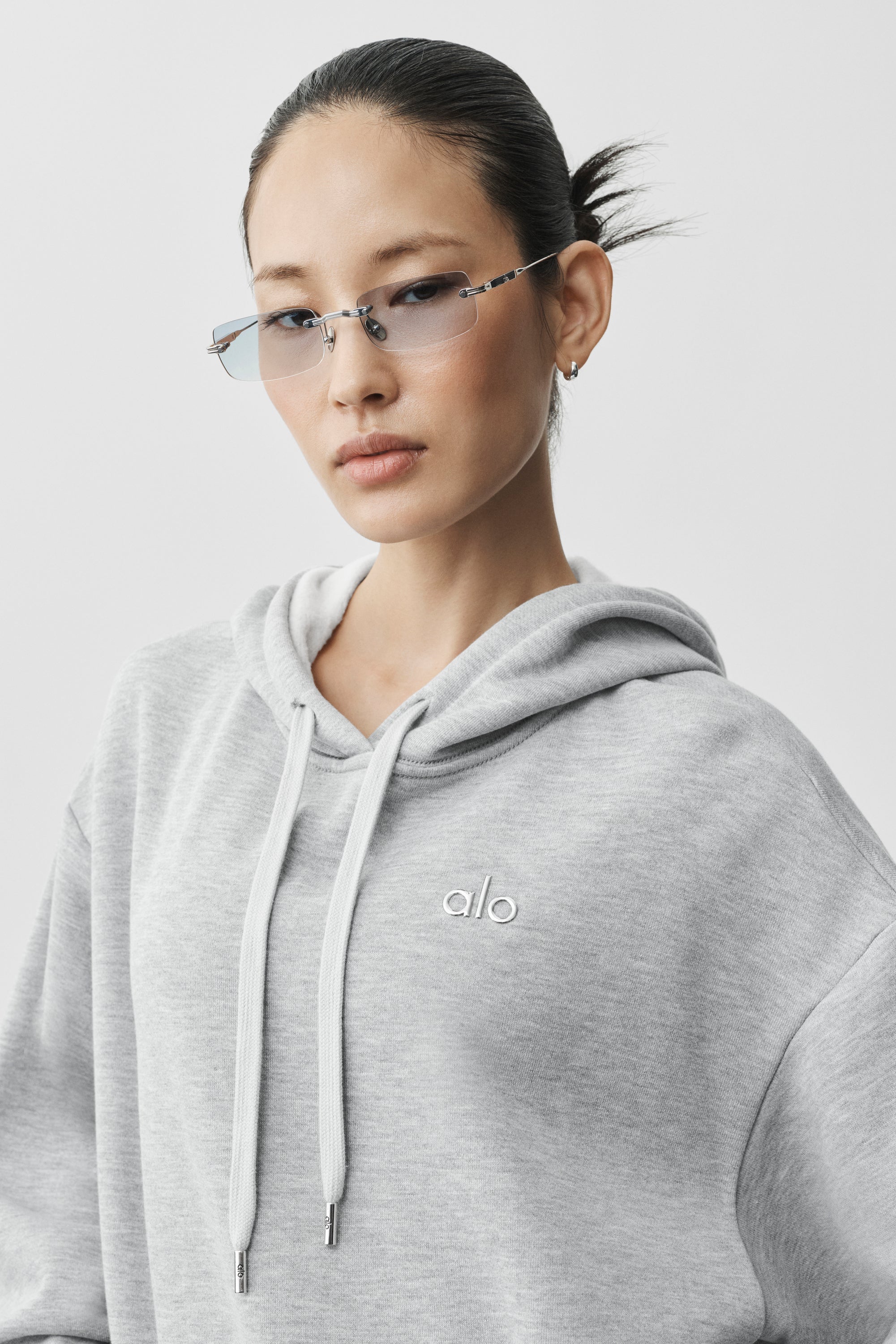 Alo Yoga ALO Wire Frame Sunglasses - Chrome/Blue Gradient