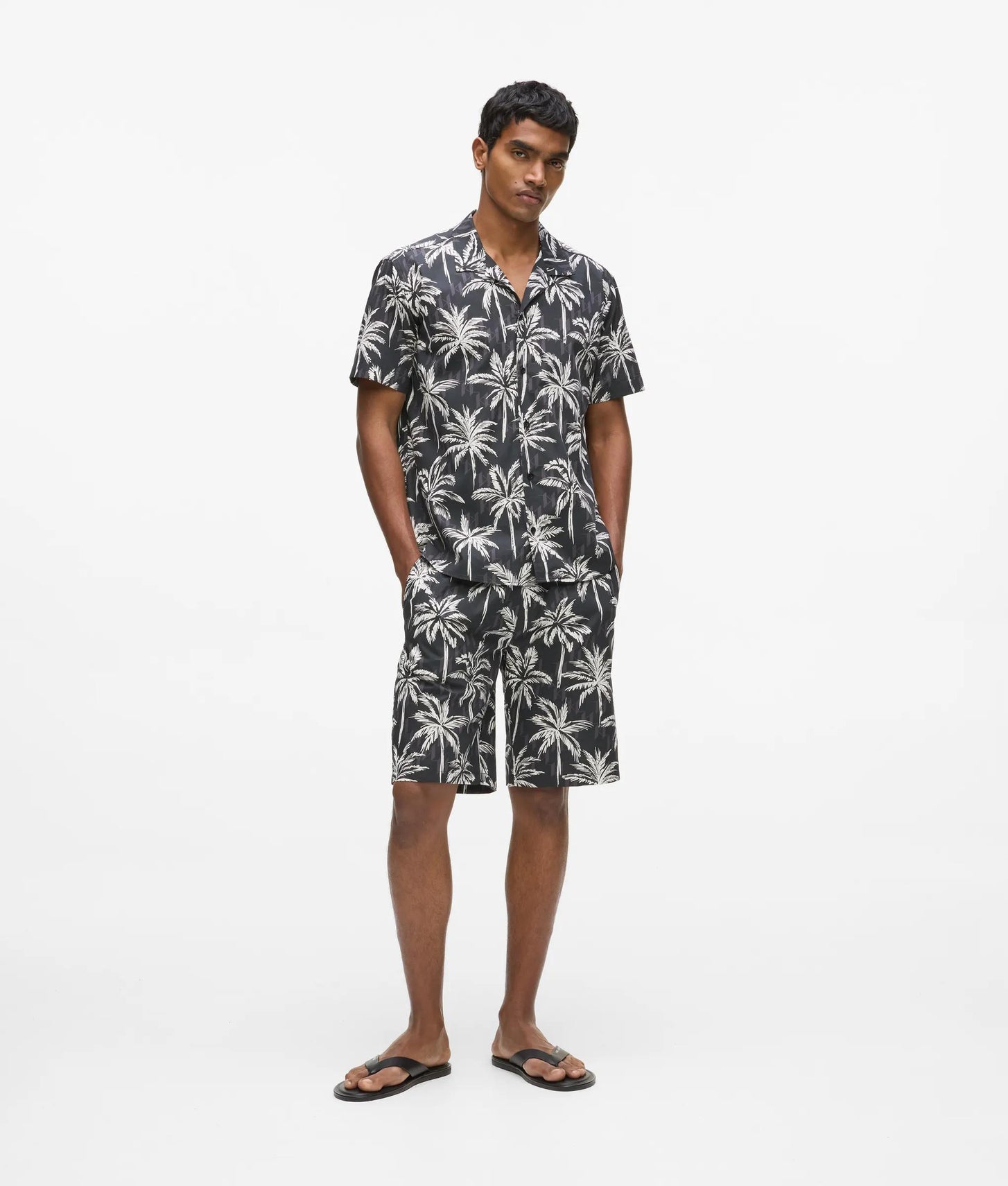 Karl Lagerfeld Palm-Print Shorts Black