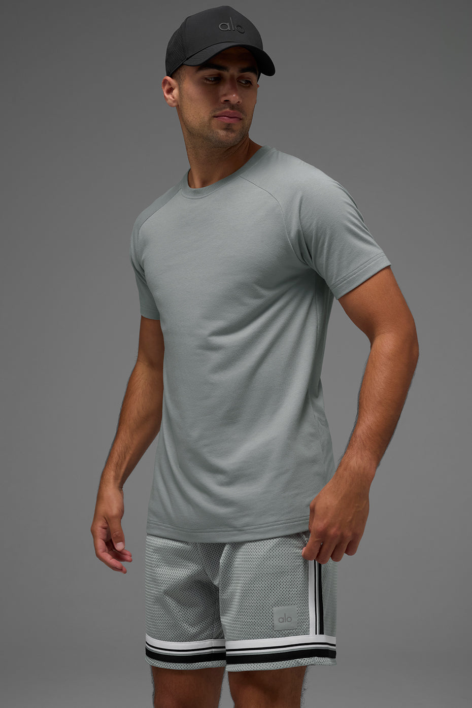 Alo Yoga Triumph Raglan Tee - Lunar Grey