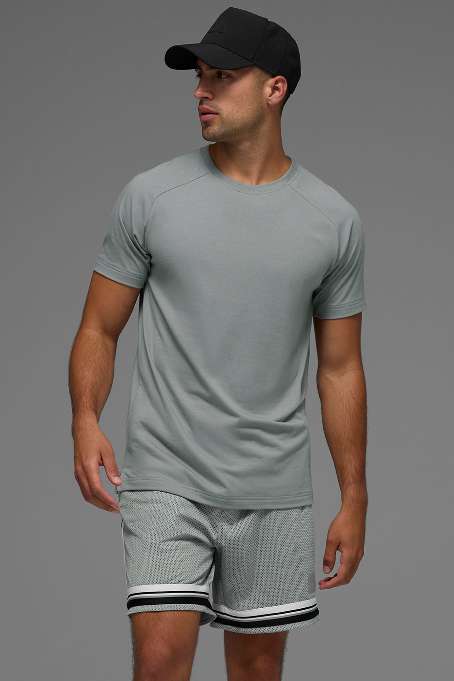 Alo Yoga Triumph Raglan Tee - Lunar Grey