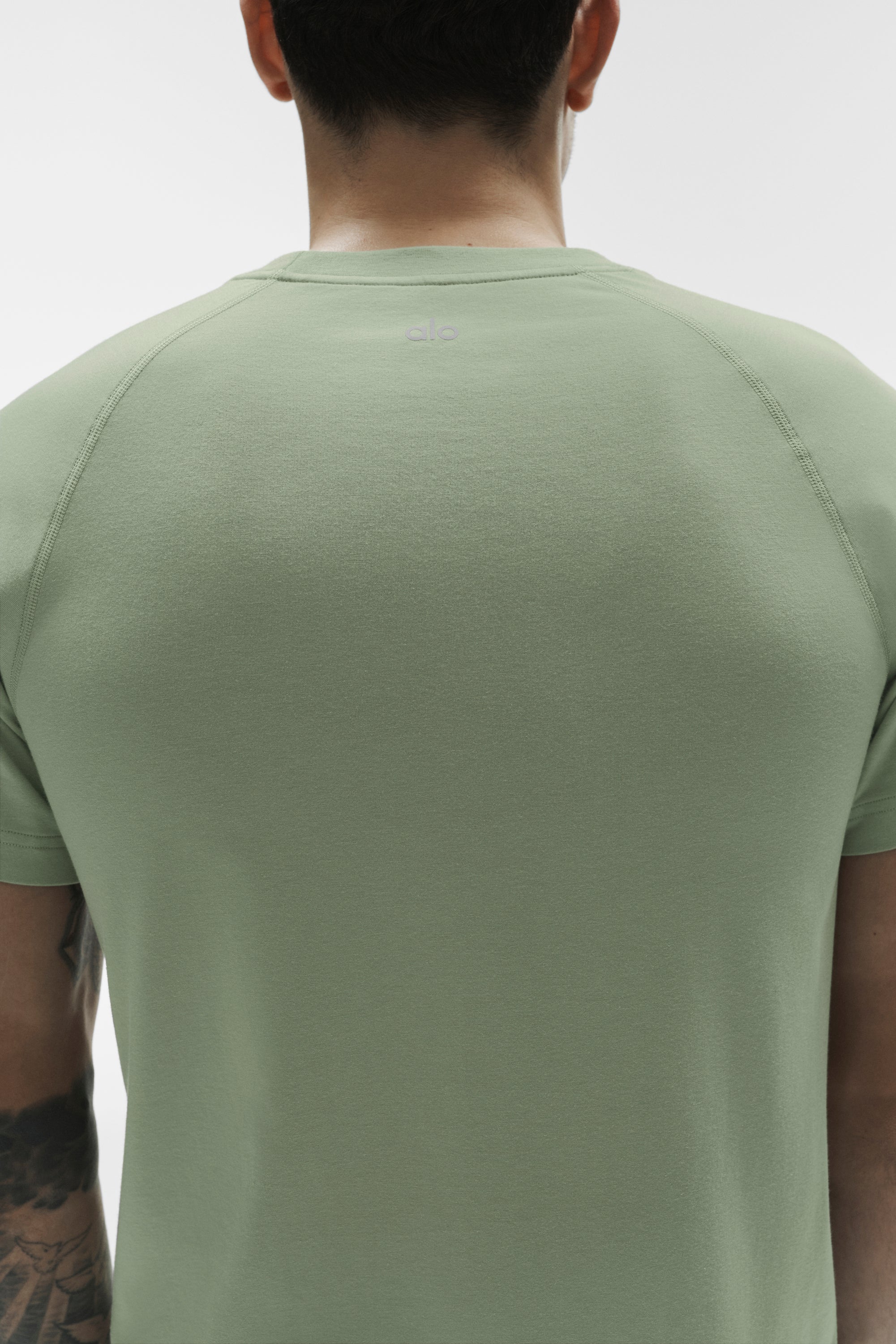 Alo Yoga ALO Vapor Crewneck Short Sleeve - Dune Grass