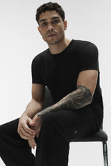 Alo Yoga Triumph Tee - Black