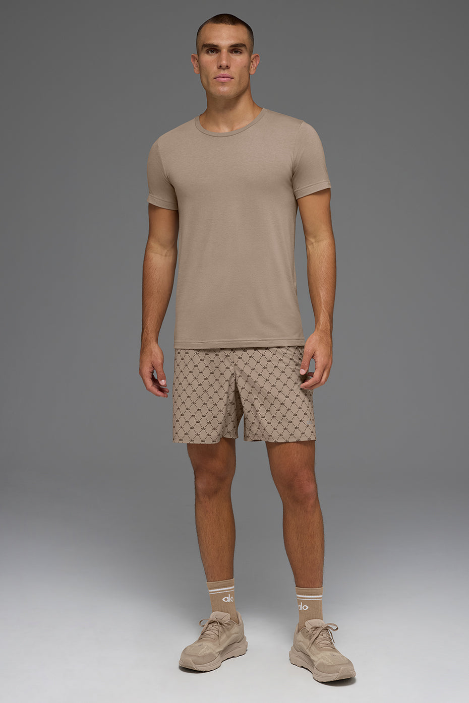 Alo Yoga Triumph Tee - Gravel
