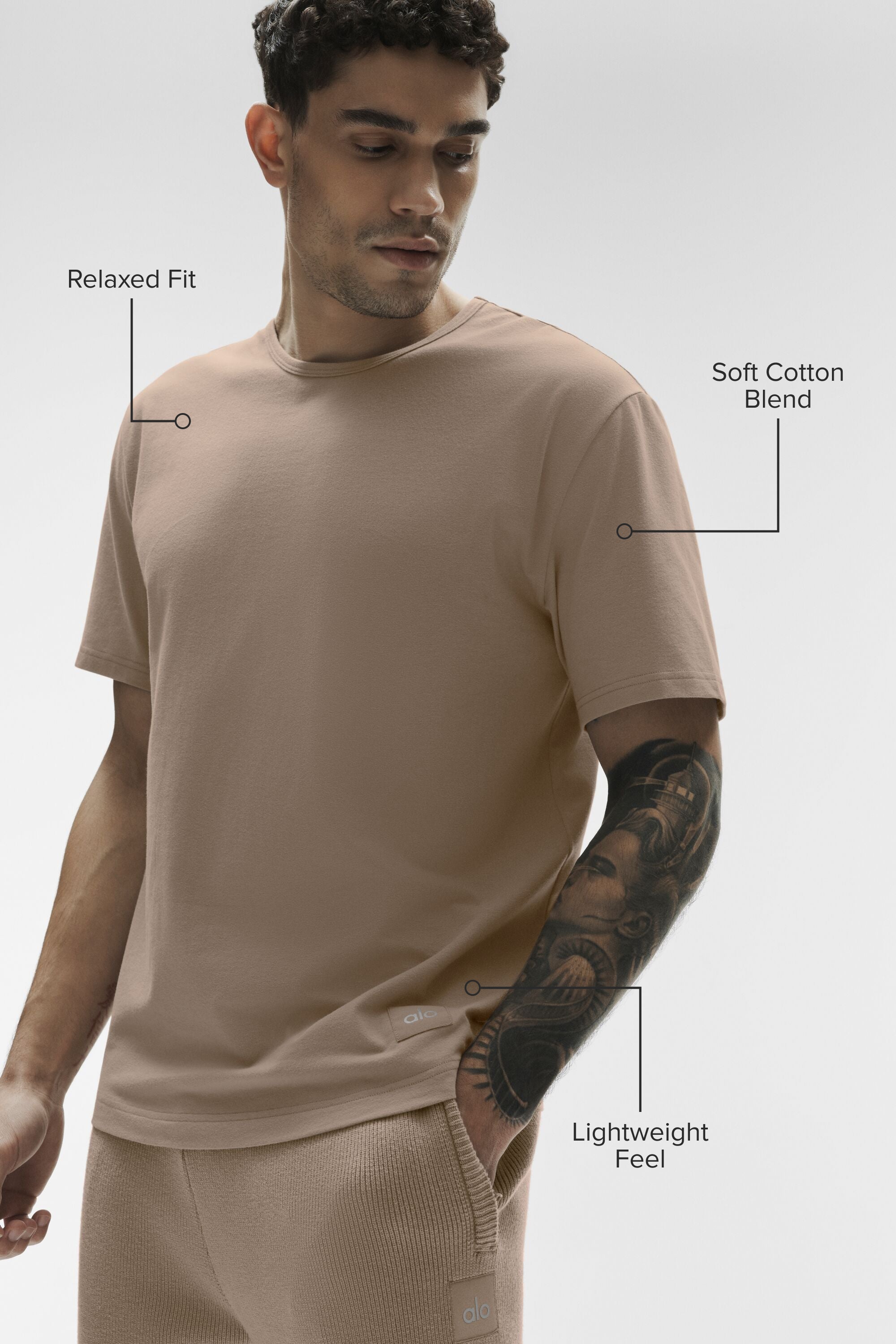 Alo Yoga Street Essential Tee - Gravel