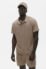 Alo Yoga Linen Jersey Coastal Short Sleeve Polo - Gravel