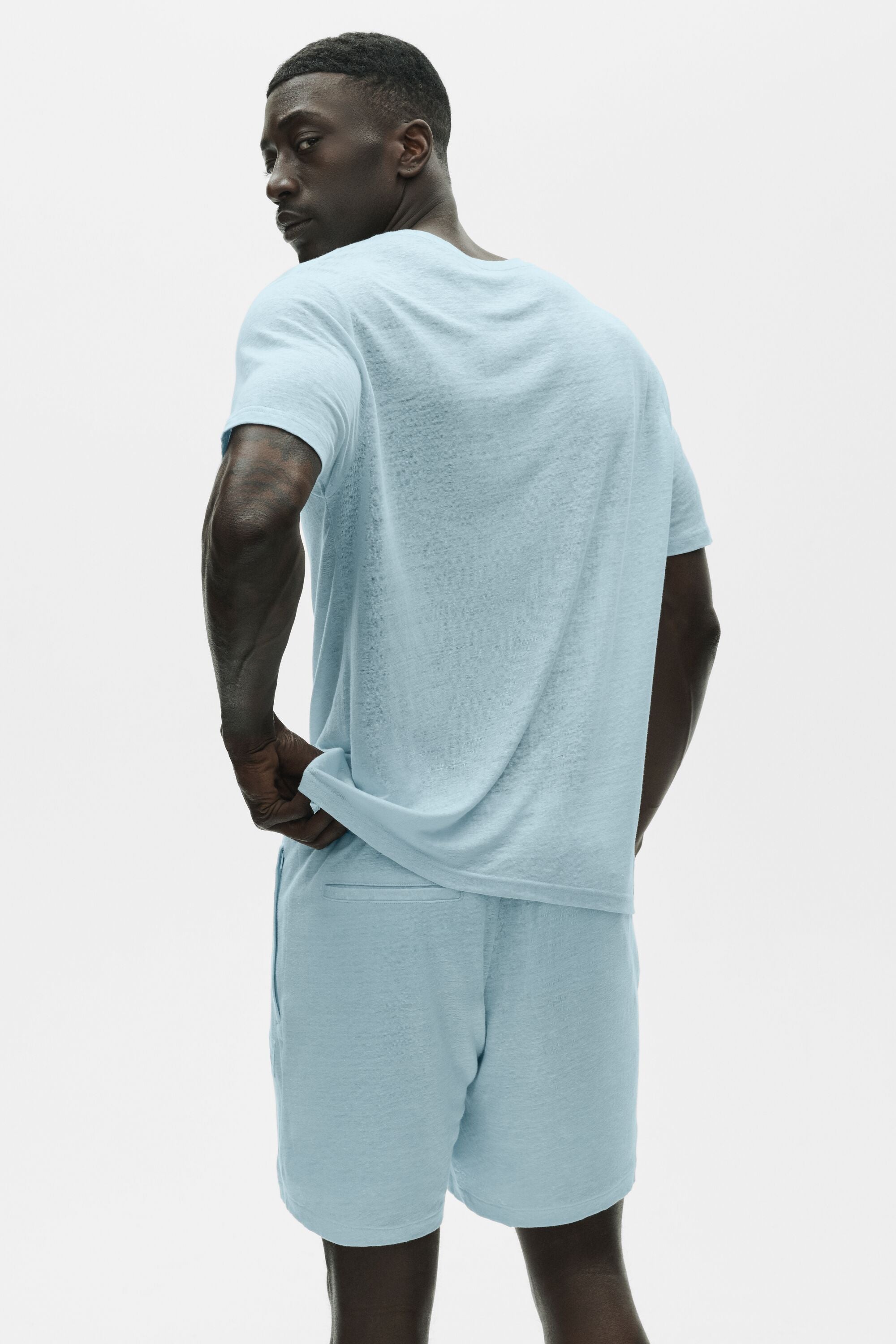 Alo Yoga Linen Jersey Coastal Short Sleeve Tee - Seaside Blue