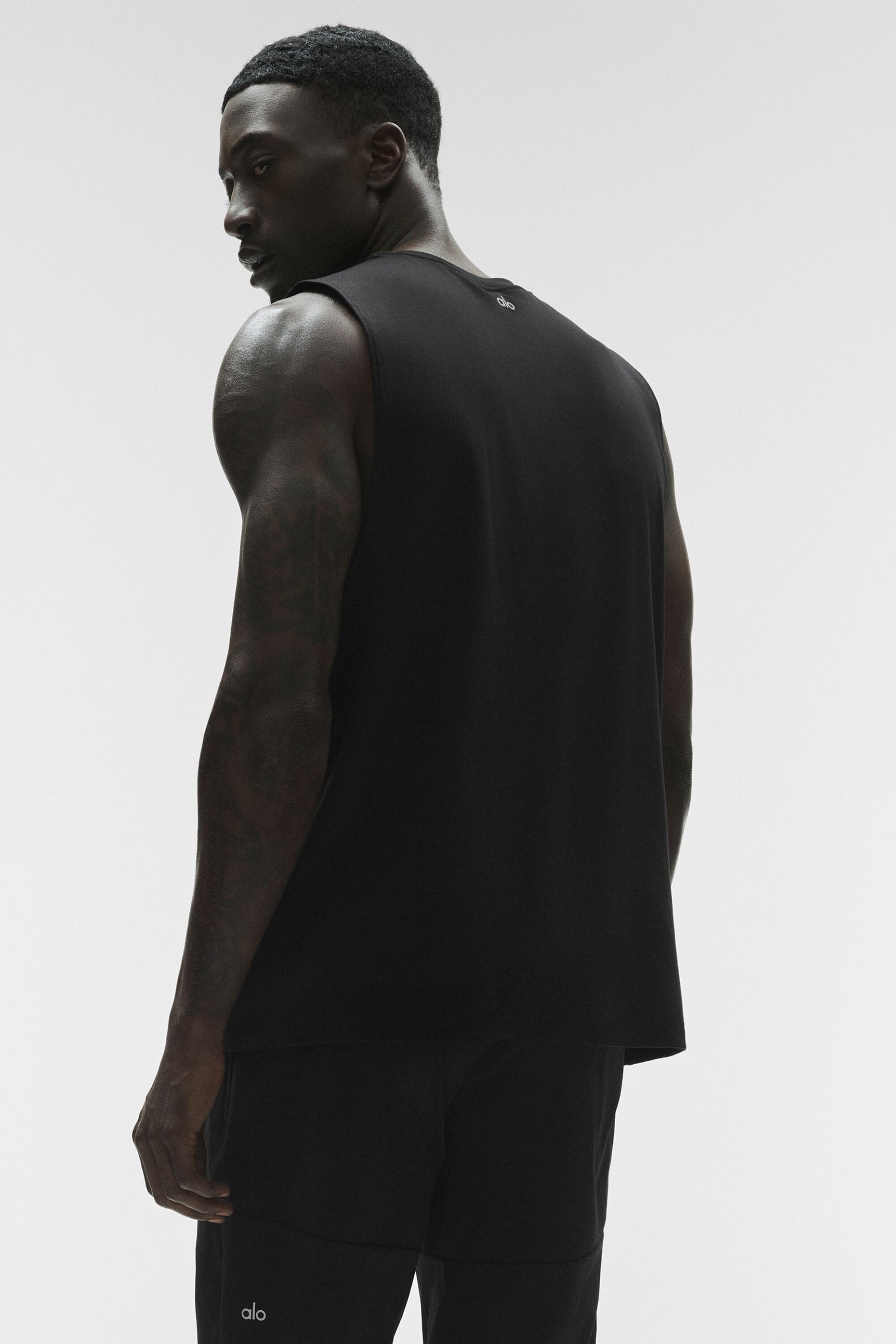 Alo Yoga Conquer Muscle Tank - Black