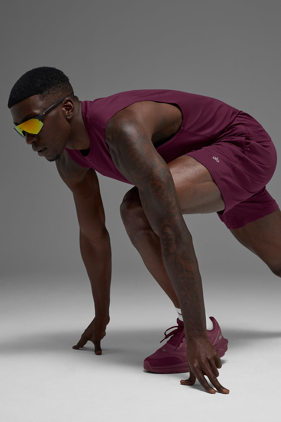 Alo Yoga Conquer Muscle Tank - Burgundy