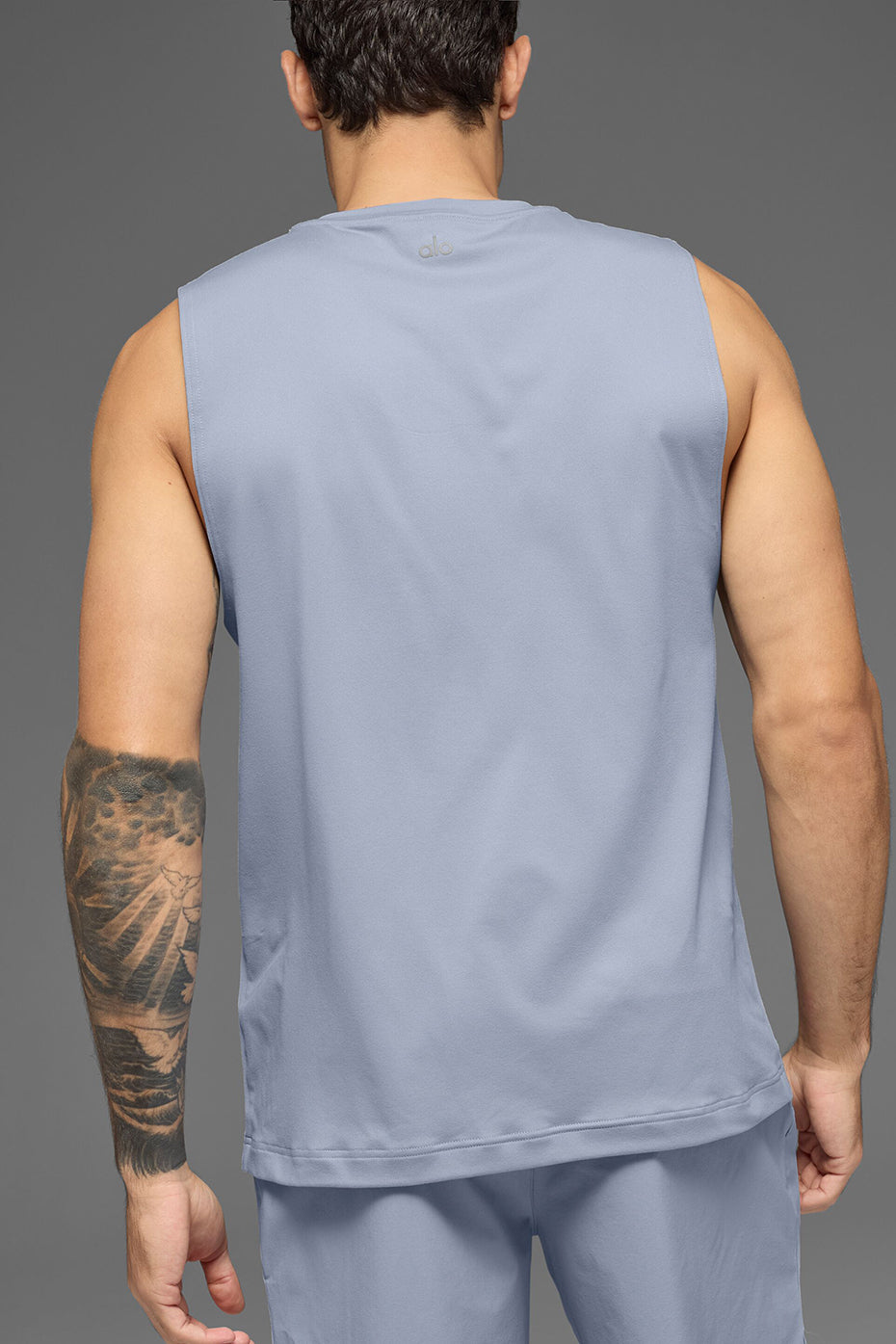 Alo Yoga Conquer Muscle Tank - Winter Frost