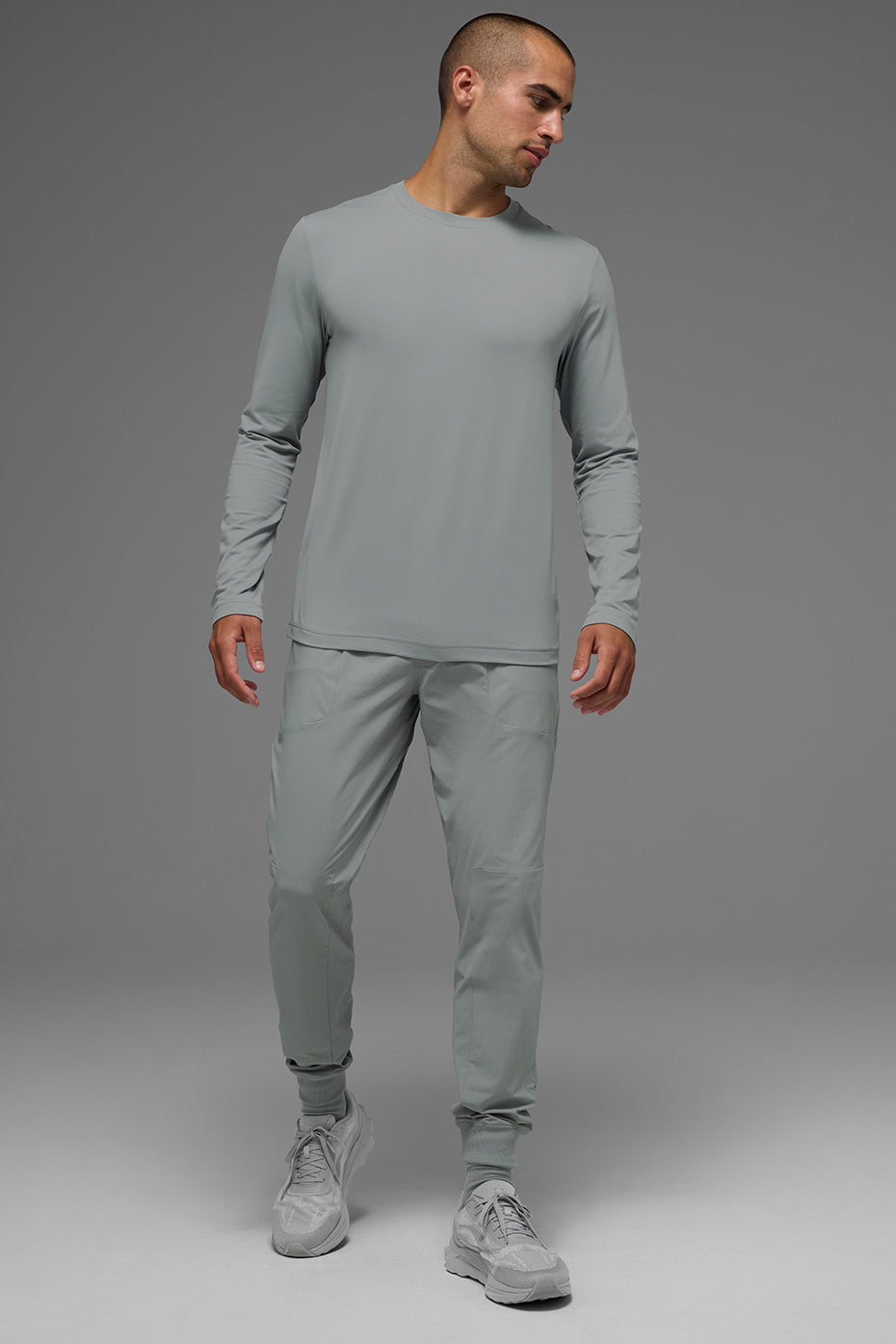 Alo Yoga Conquer Reform Crewneck Long Sleeve - Lunar Grey