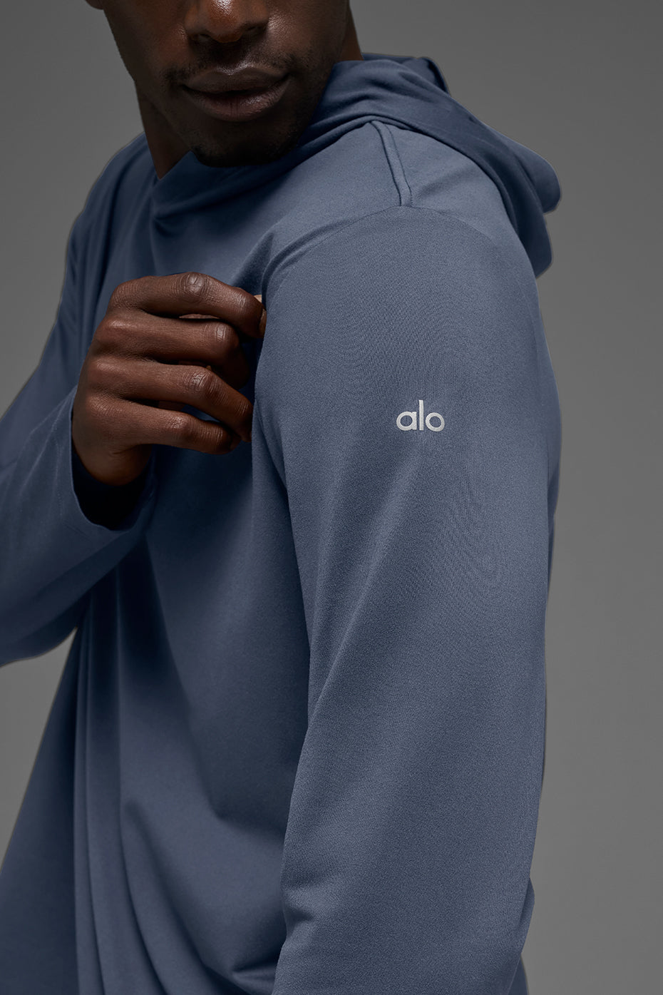 Alo Yoga Conquer Reform Long Sleeve With Hood - Bluestone