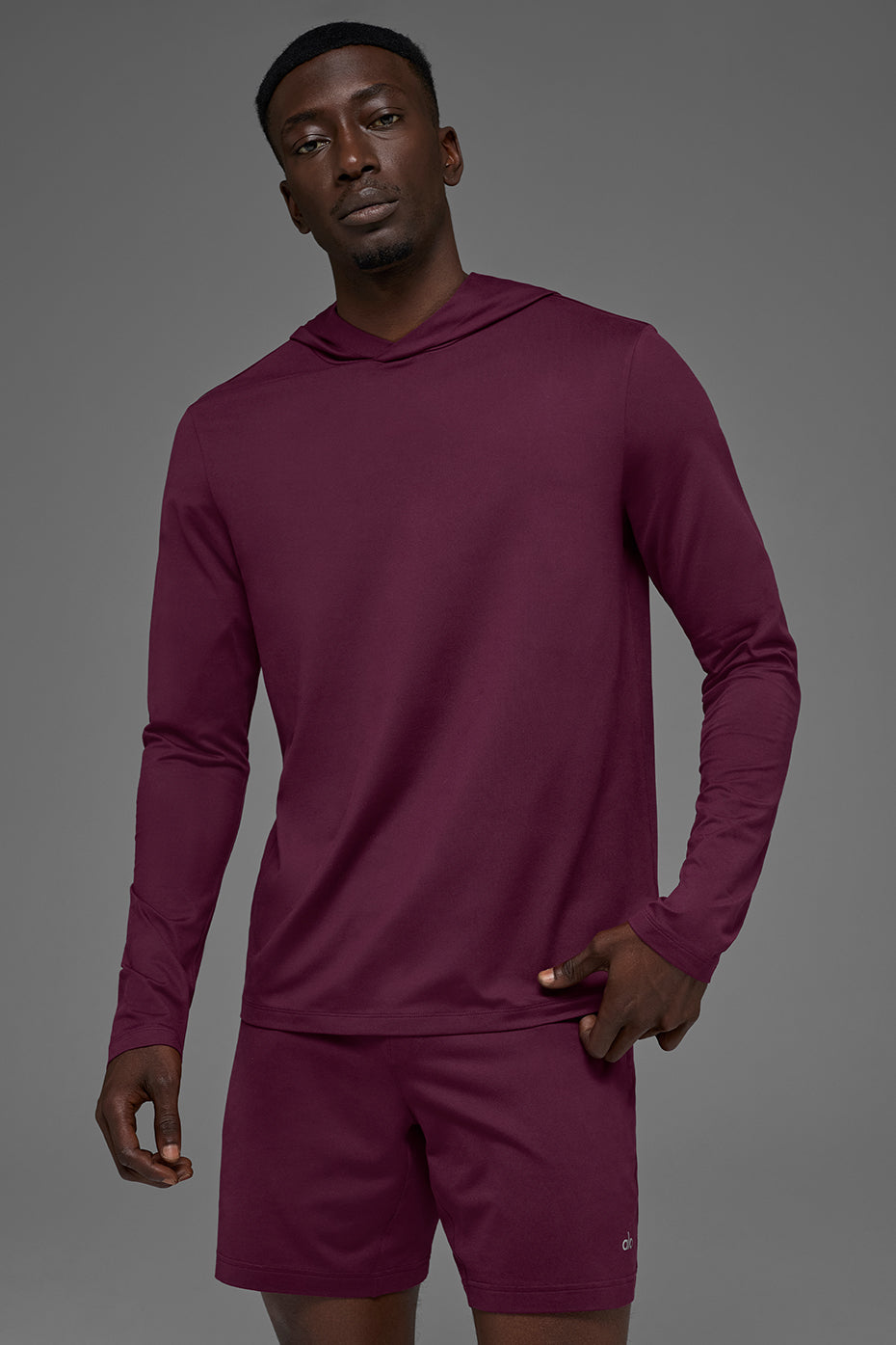 Alo Yoga Conquer Reform Long Sleeve With Hood - Burgundy