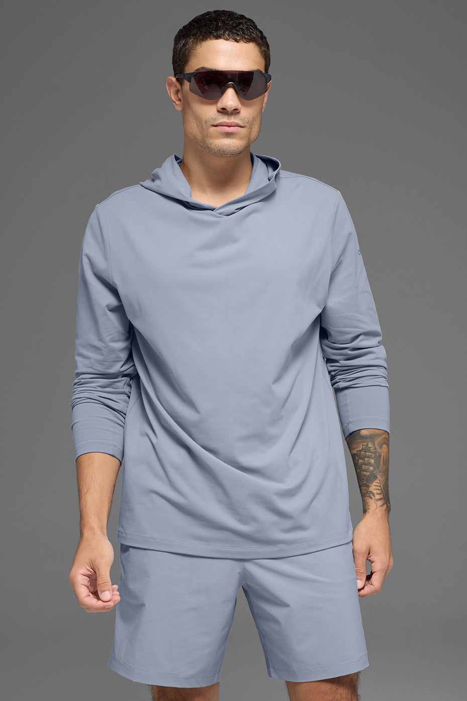 Alo Yoga Conquer Reform Long Sleeve With Hood - Winter Frost