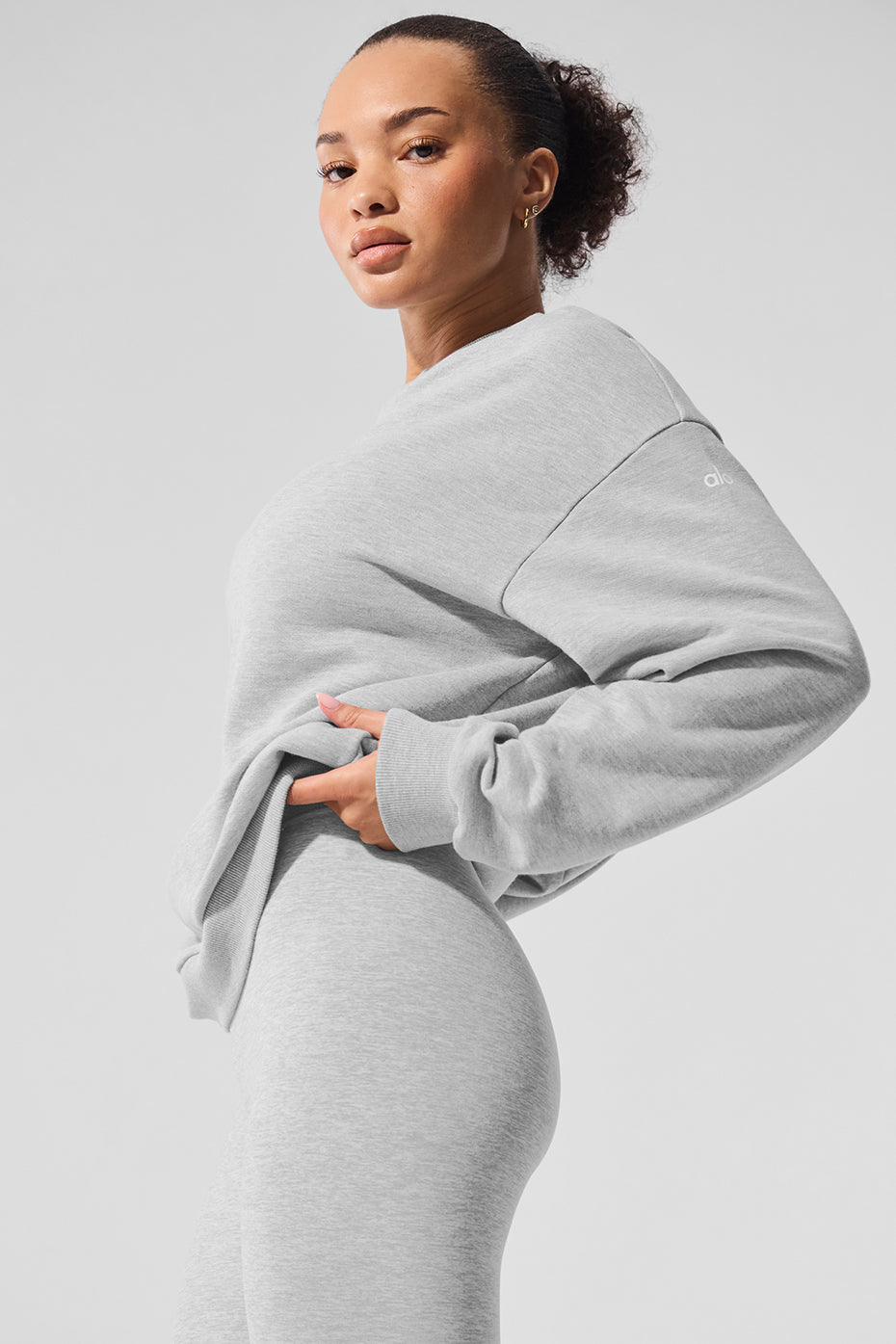 Alo Yoga Chill Crew Neck Pullover - Athletic Heather Grey