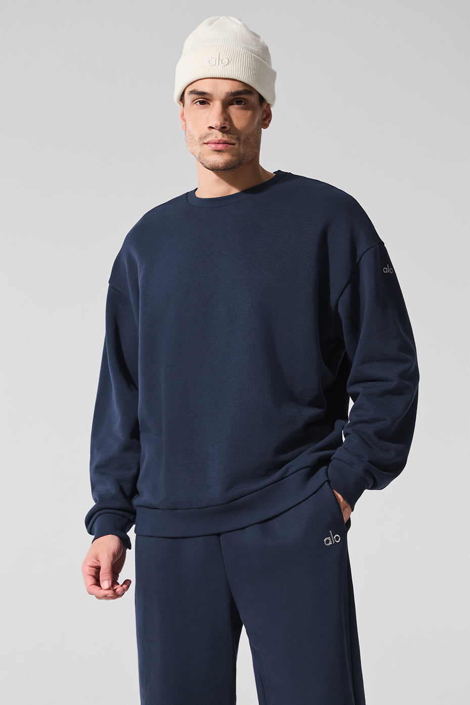 Alo Yoga Chill Crew Neck Pullover - Navy