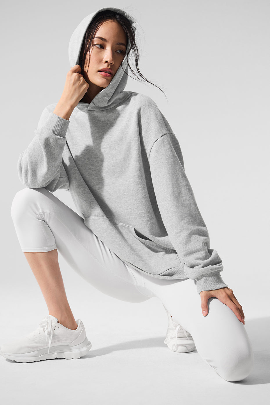 Alo Yoga Chill Hoodie - Athletic Heather Grey
