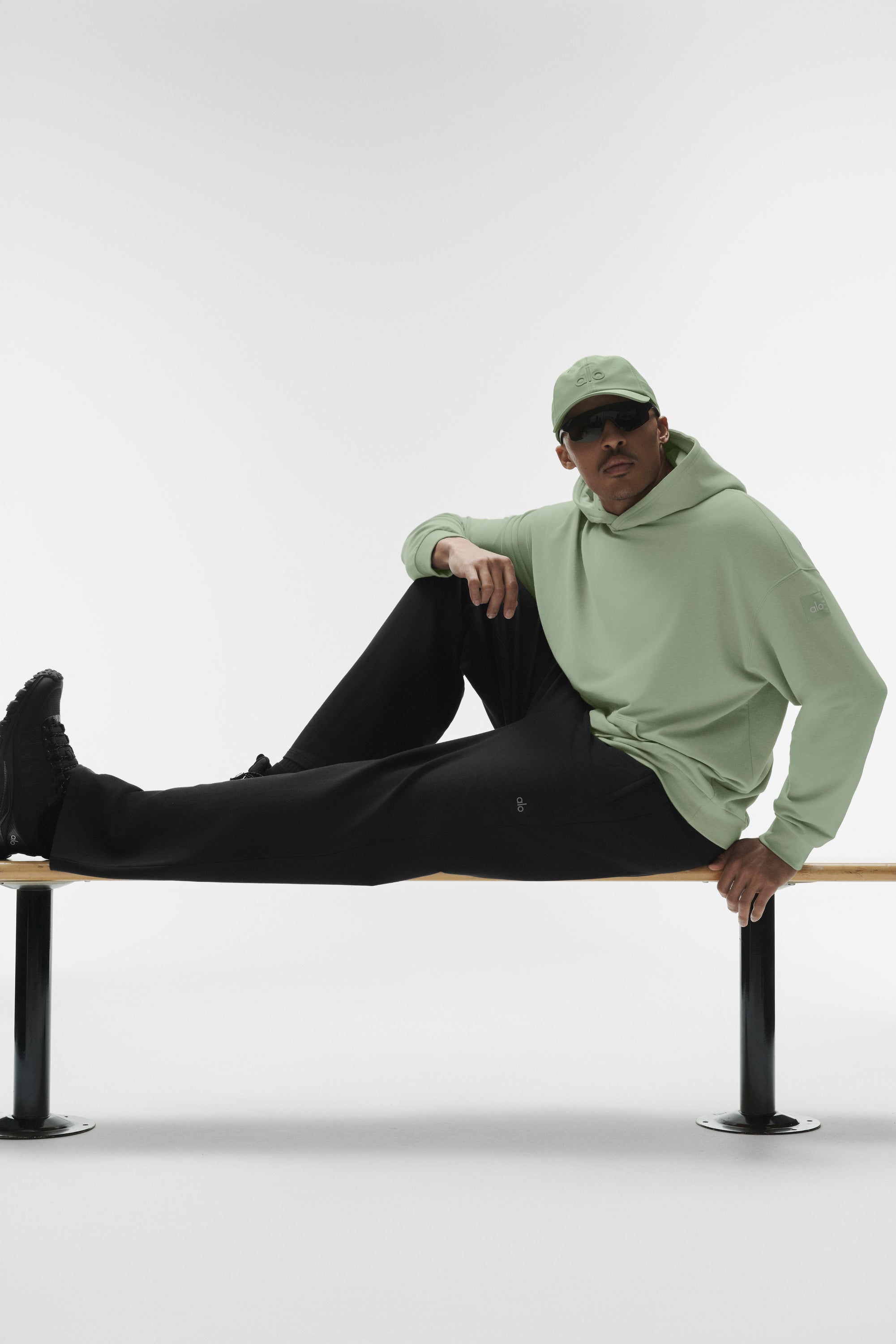 Alo Yoga Double Take Hoodie - Dune Grass