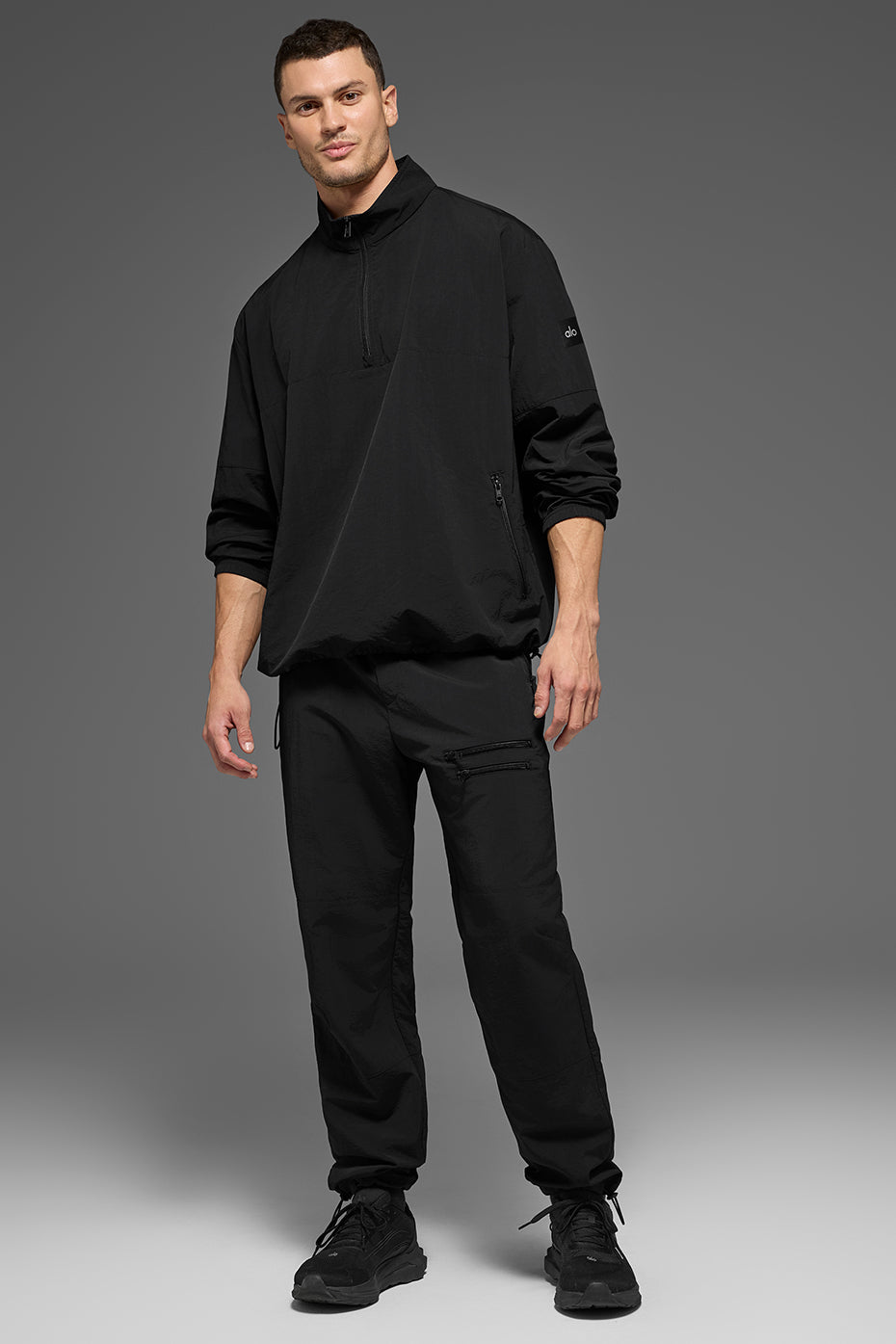 Alo Yoga Light Weight Takeaway Track Pullover - Black