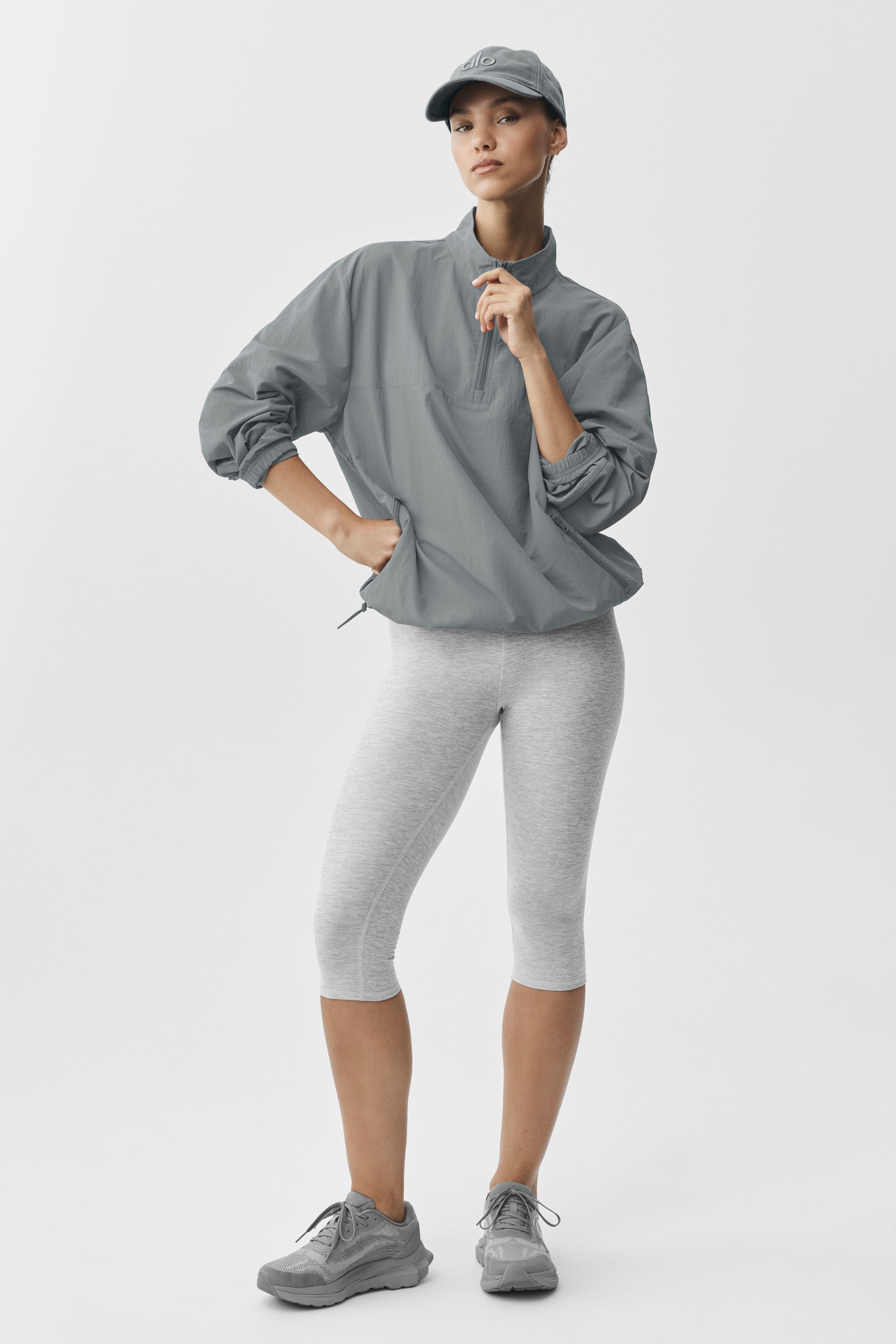 Alo Yoga Light Weight Takeaway Track Pullover - Monument