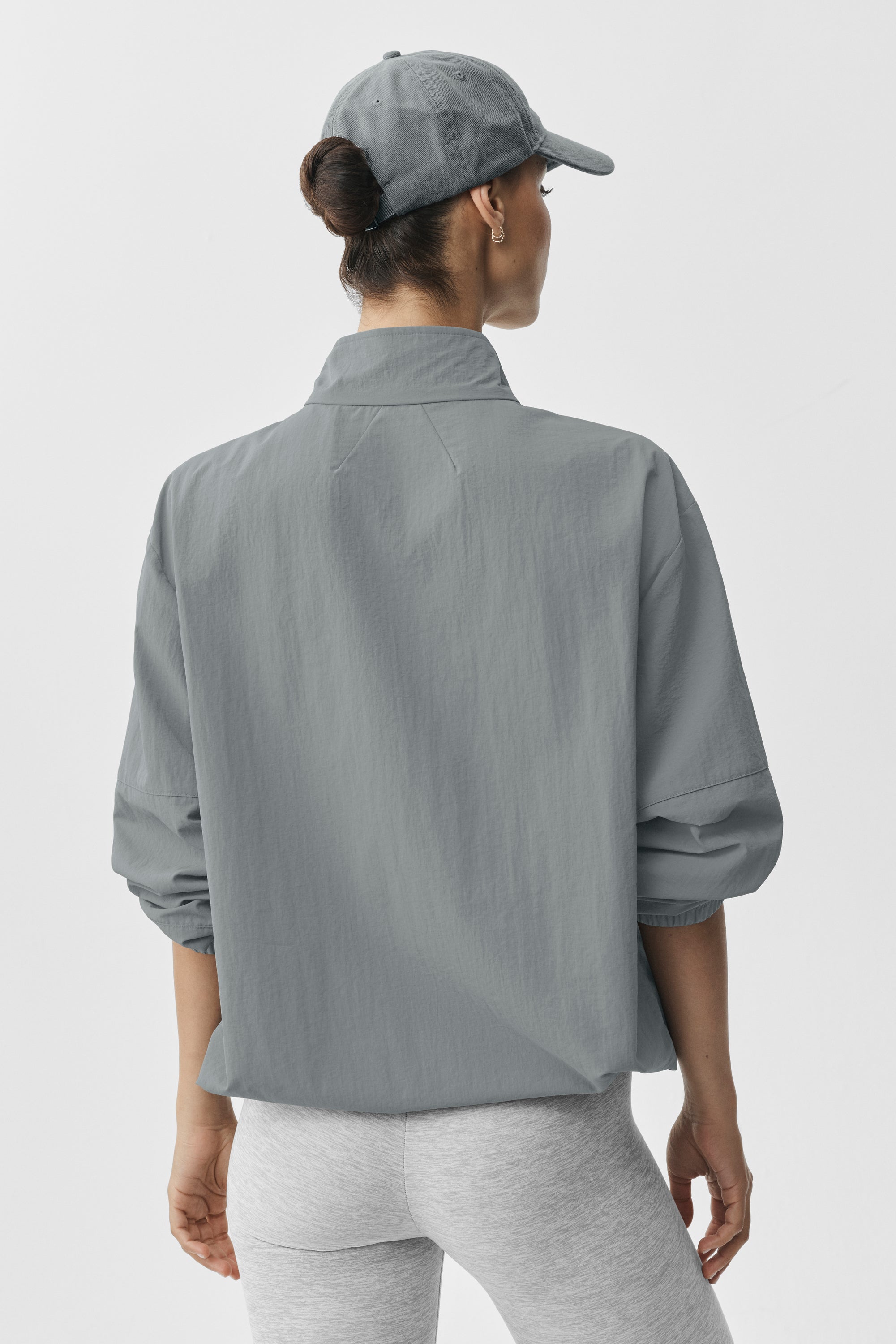 Alo Yoga Light Weight Takeaway Track Pullover - Monument