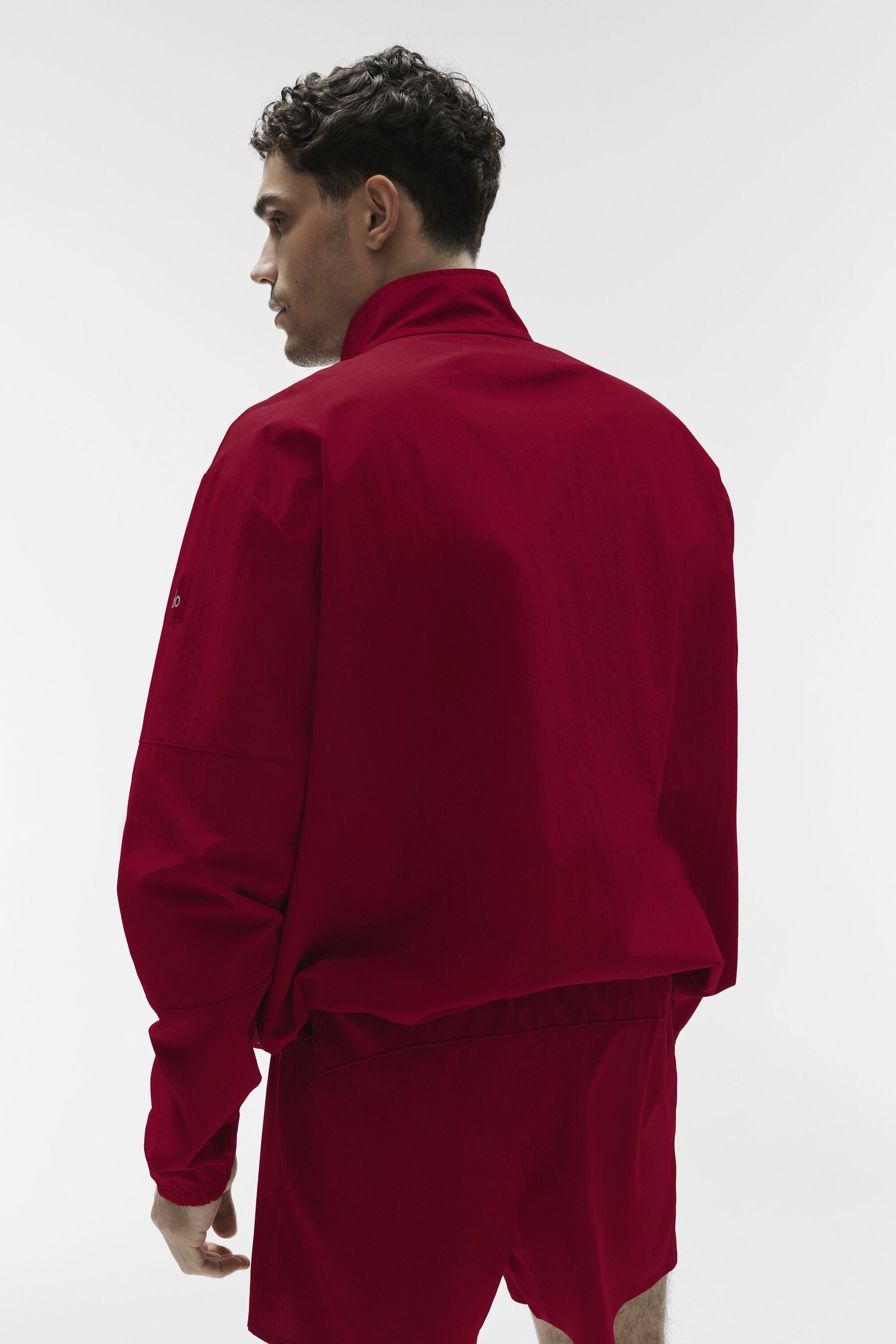 Alo Yoga Light Weight Takeaway Track Pullover - Garnet