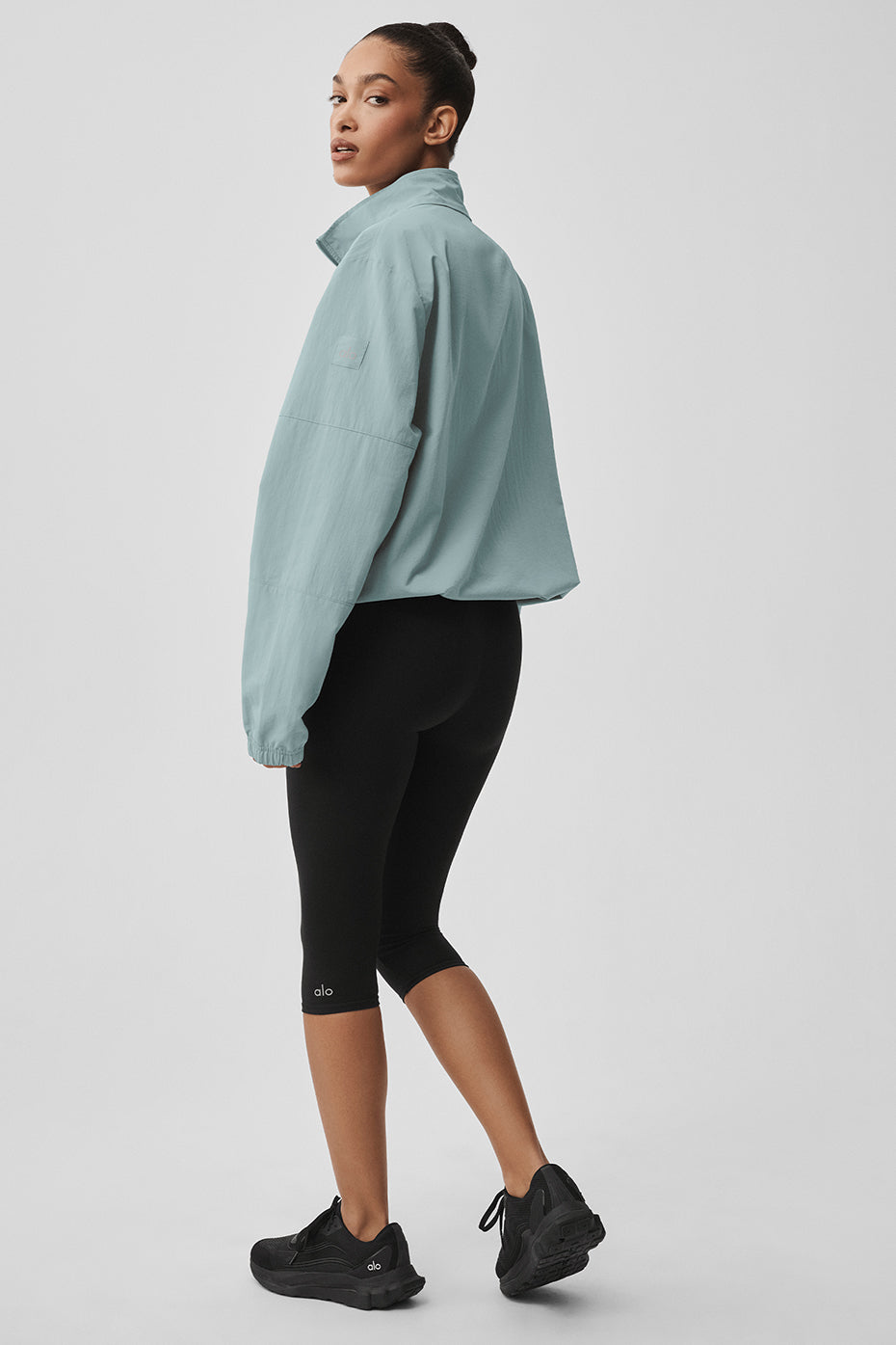 Alo Yoga Light Weight Takeaway Track Pullover - Desert Sage