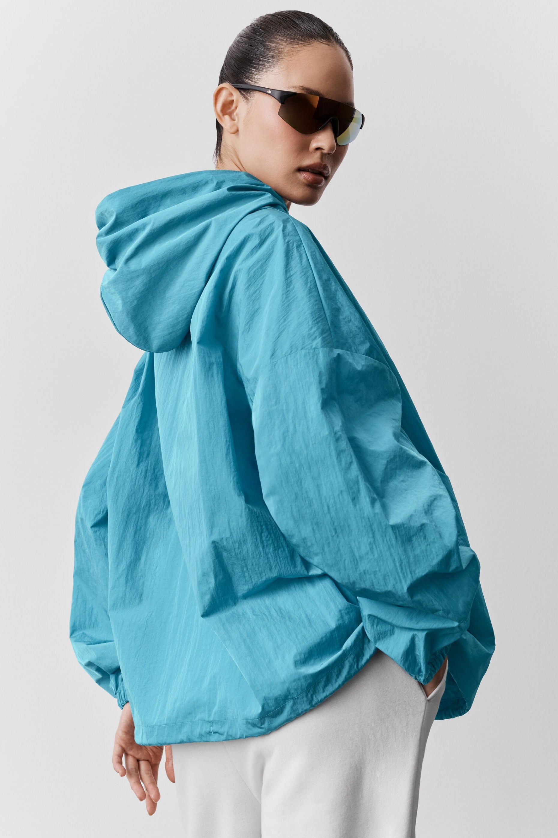 Alo Yoga Axis Hooded Pullover - Blue Breeze