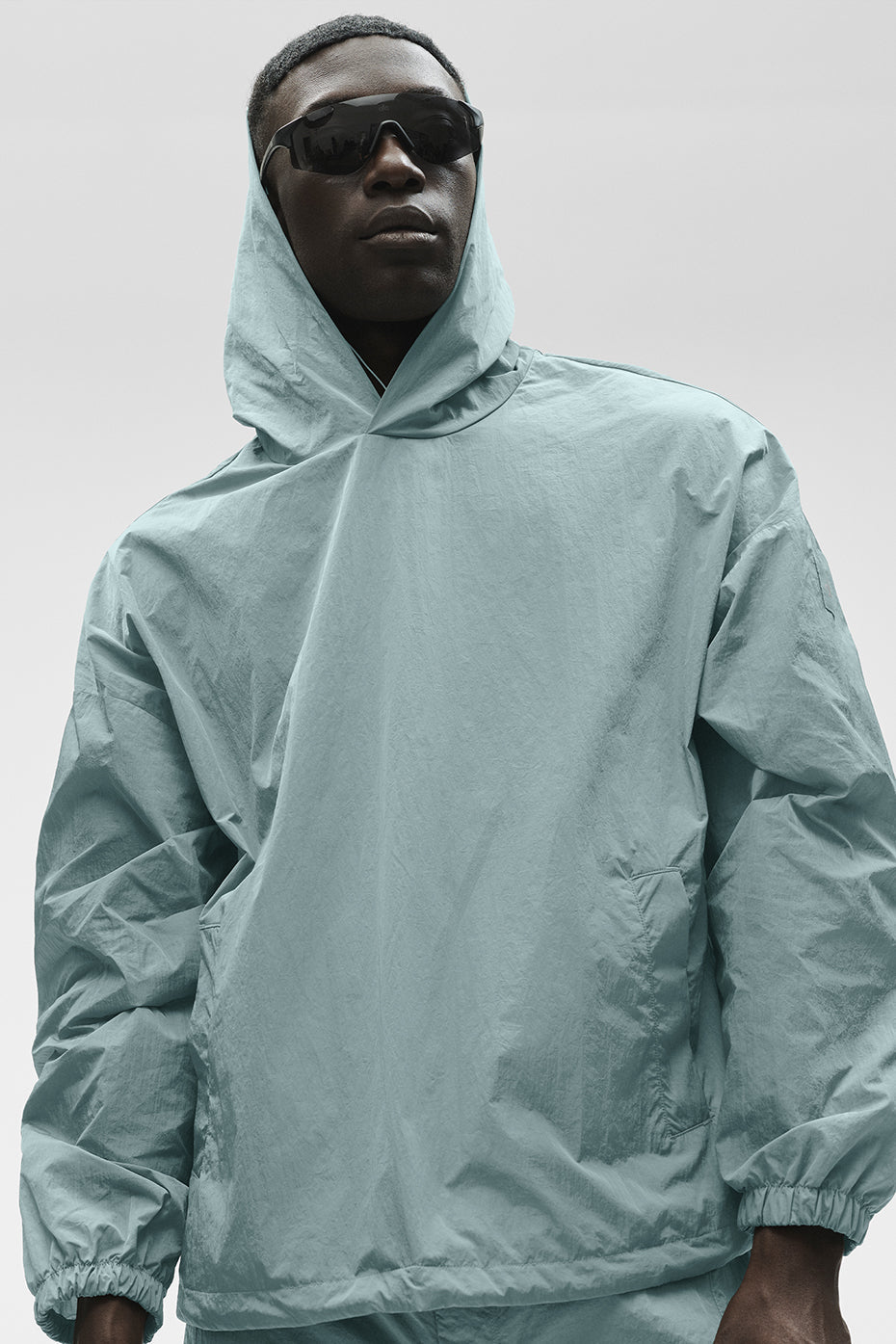 Alo Yoga Axis Hooded Pullover - Desert Sage