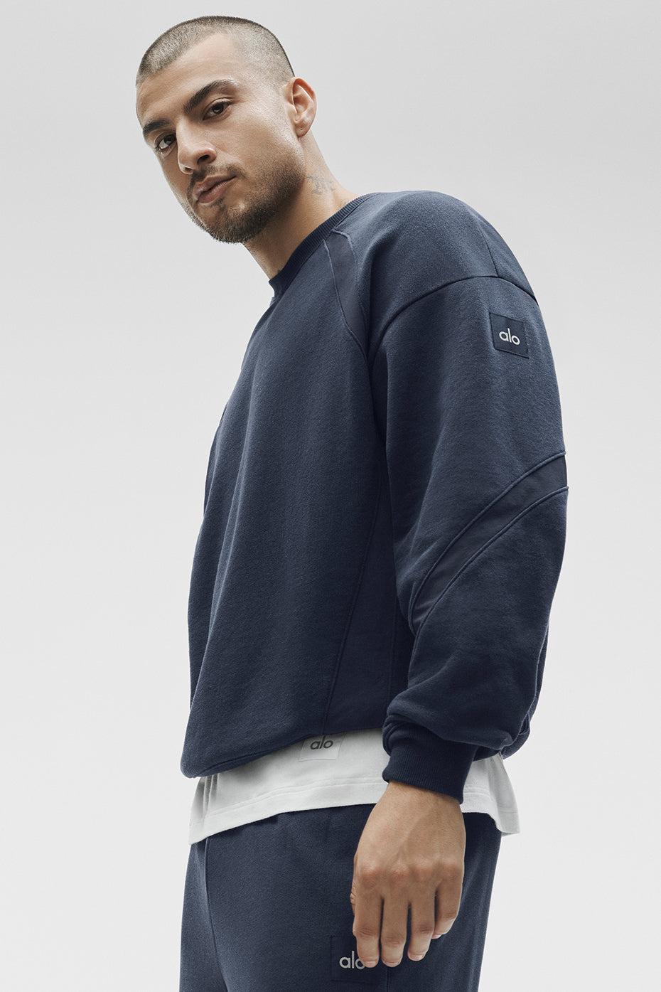Alo Yoga Field Crew Neck Sweatshirt - Navy