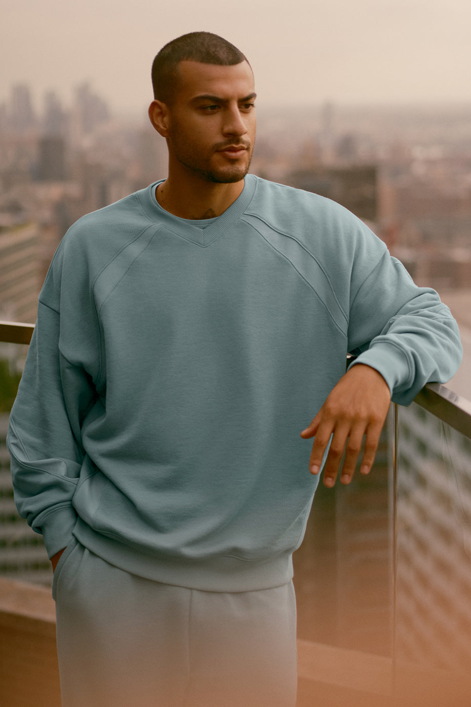 Alo Yoga Field Crew Neck Sweatshirt - Desert Sage