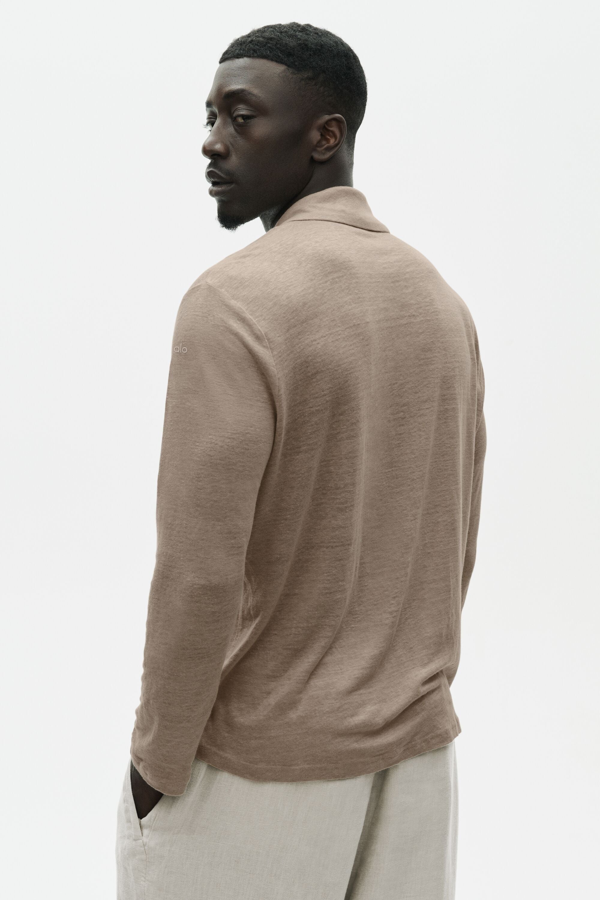 Alo Yoga Linen Jersey Coastal Long Sleeve Button Up - Gravel