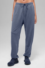Alo Yoga Chill Vintage Wash Sweatpant - Bluestone Wash