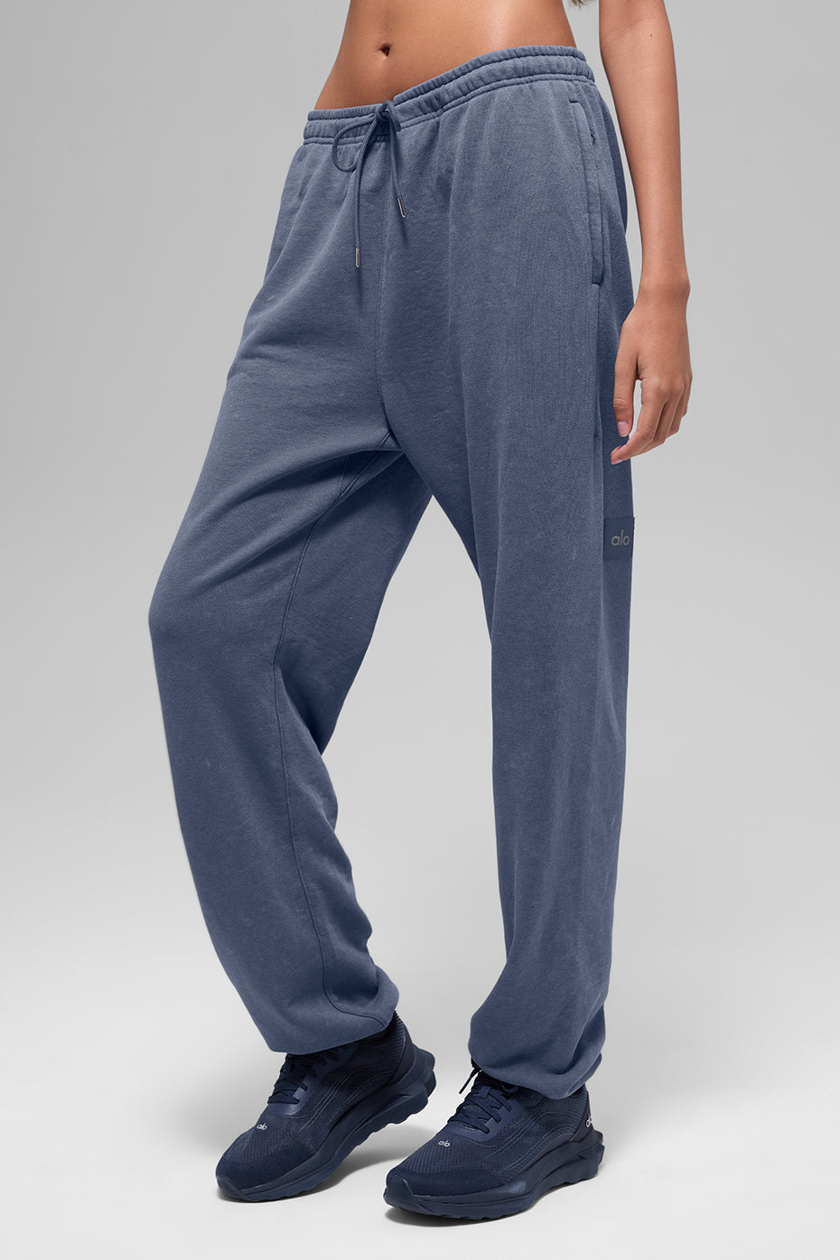 Alo Yoga Chill Vintage Wash Sweatpant - Bluestone Wash