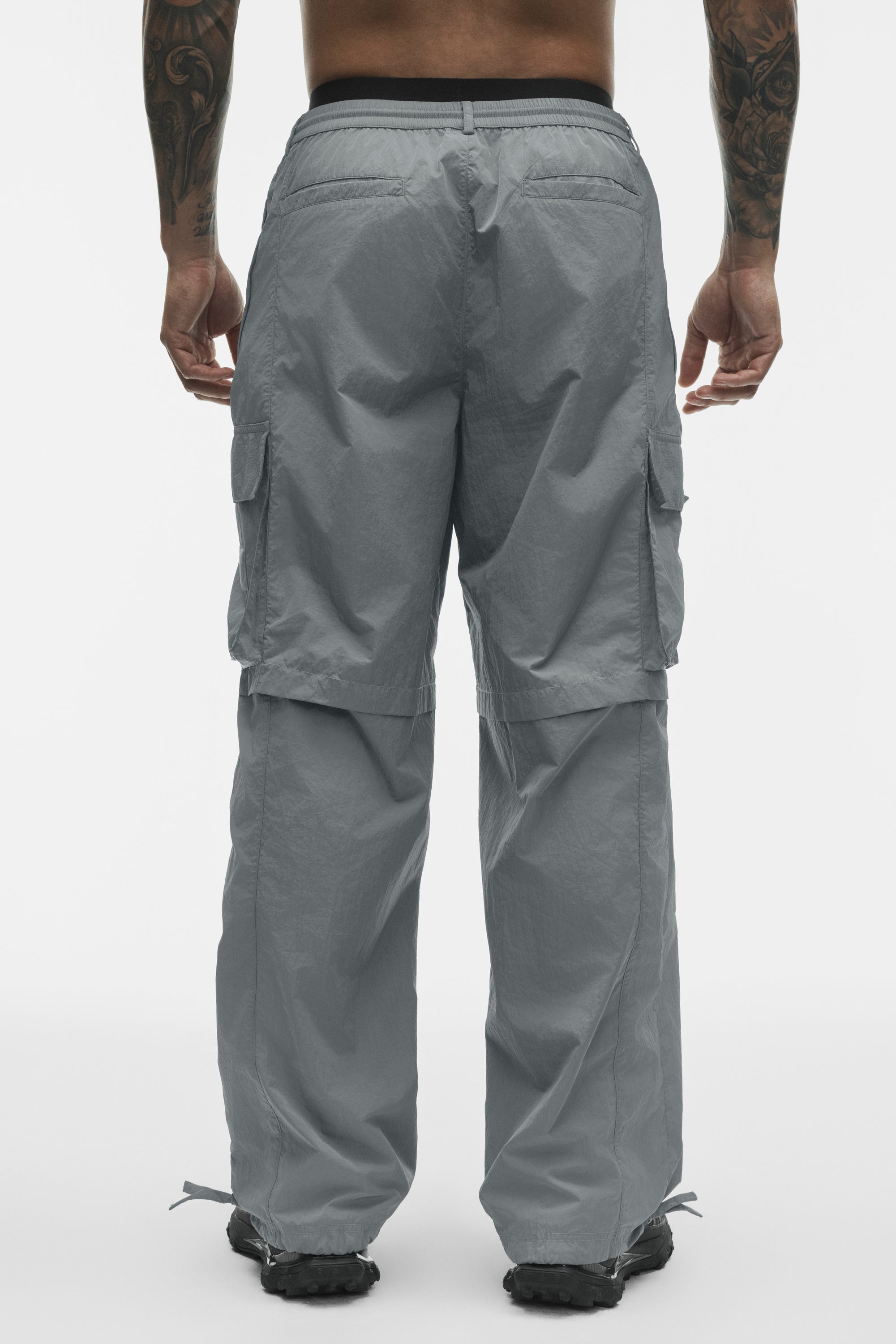 Alo Yoga Axis Cargo Trouser - Monument