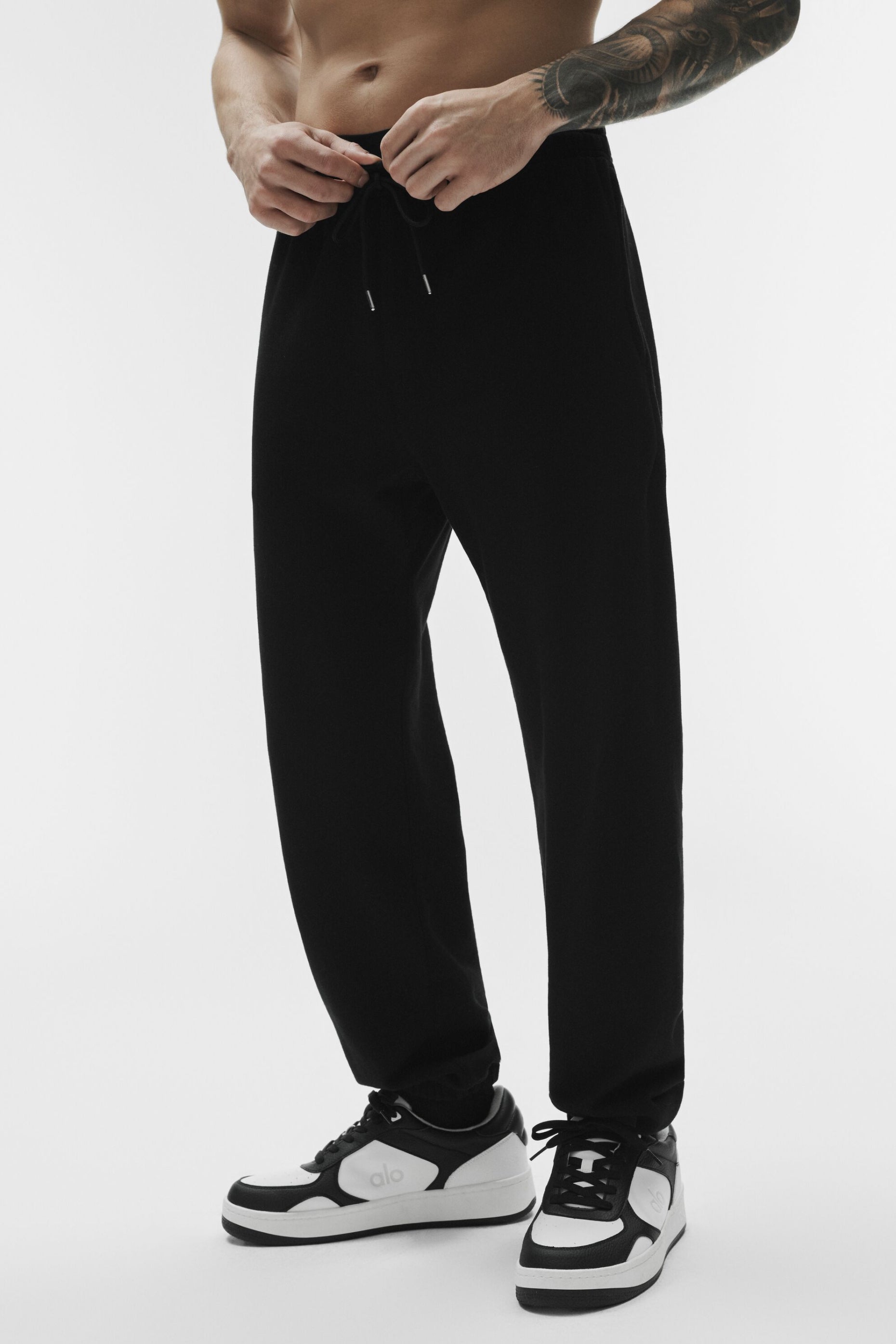 Alo Yoga Chill Sweatpant - Black