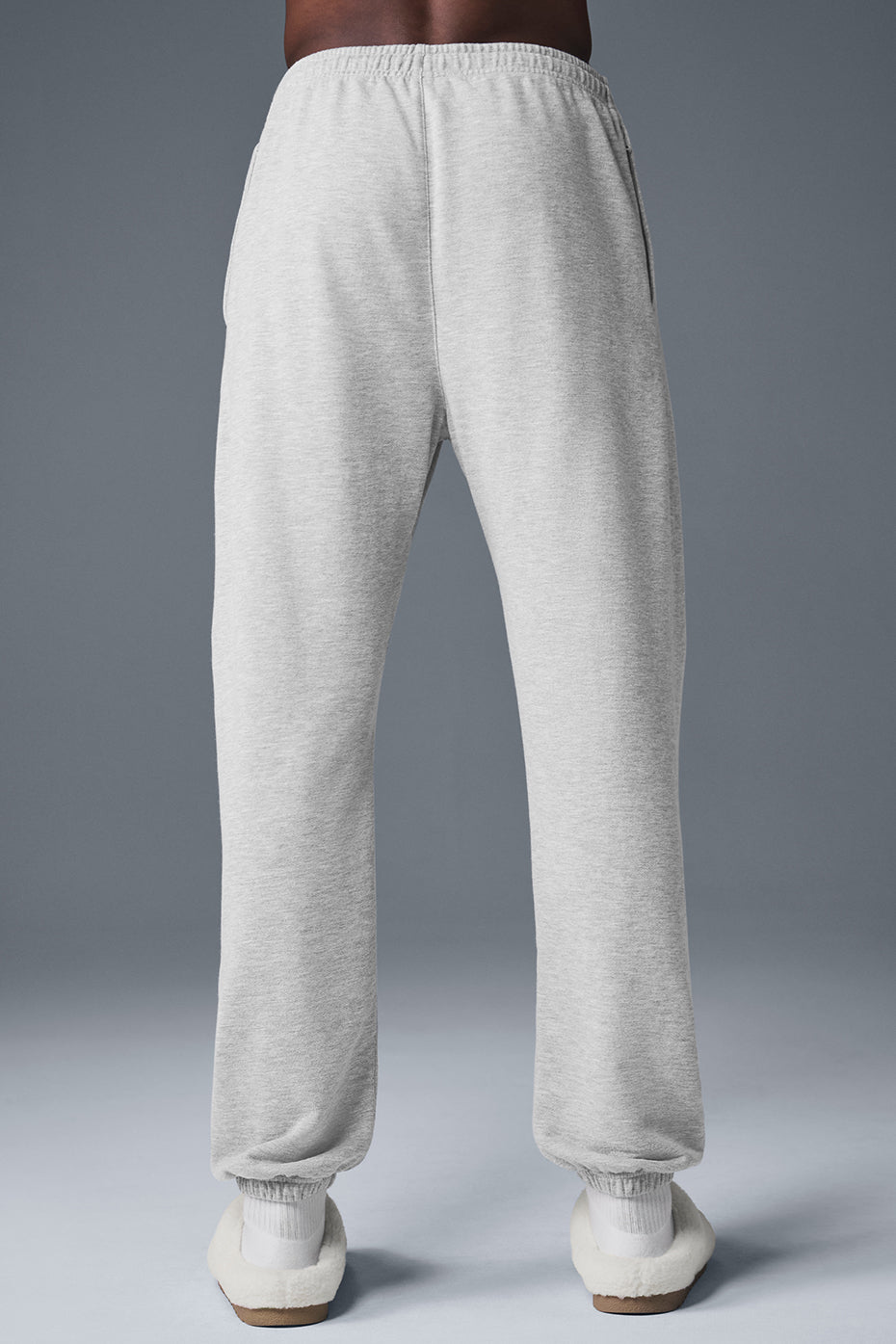 Alo Yoga Chill Sweatpant - Athletic Heather Grey