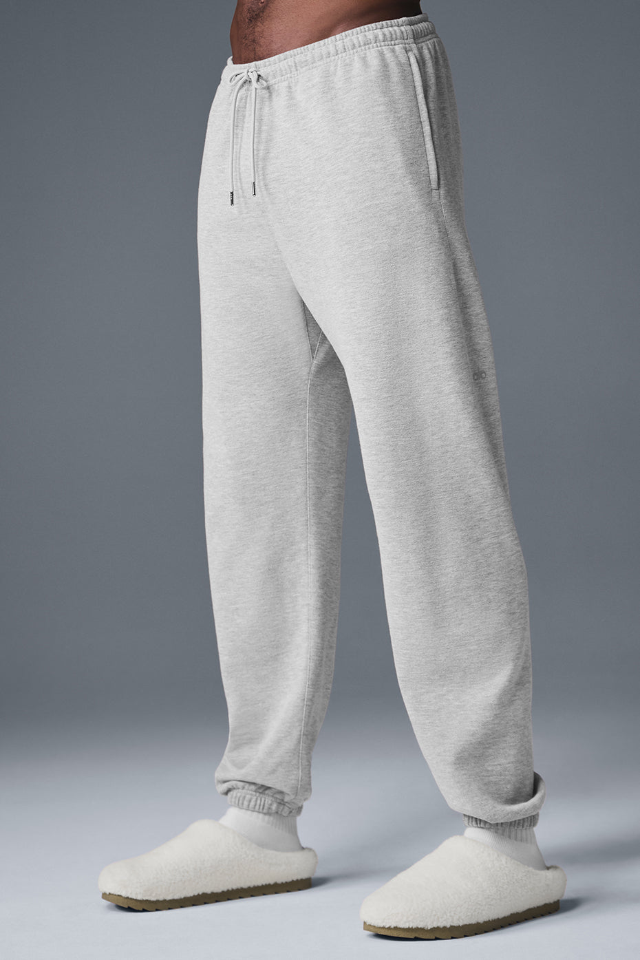 Alo Yoga Chill Sweatpant - Athletic Heather Grey