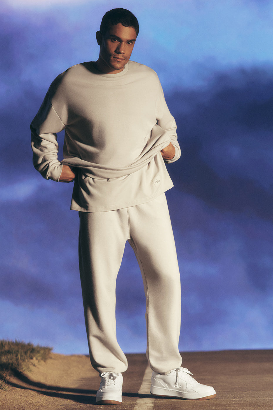 Alo Yoga Chill Sweatpant - Bone