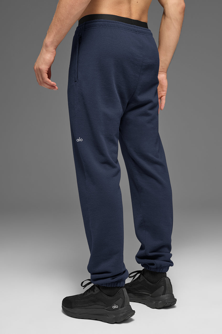 Alo Yoga Chill Sweatpant - Navy