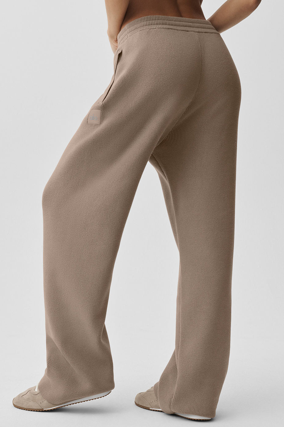 Alo Yoga Scholar Straight Leg Sweatpant - Gravel