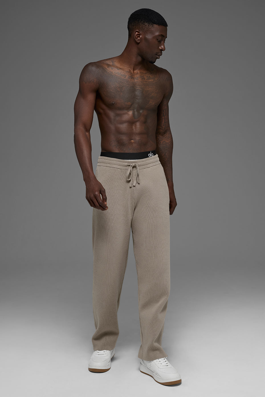 Alo Yoga Scholar Straight Leg Sweatpant - Light Cocoa