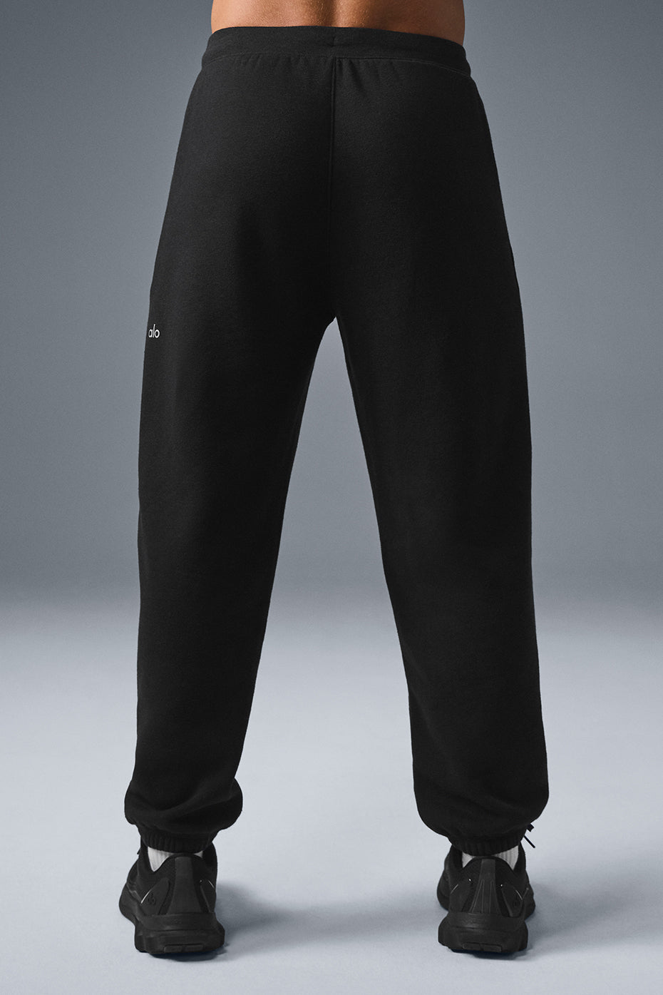 Alo Yoga Triumph Restore Sweatpant - Black