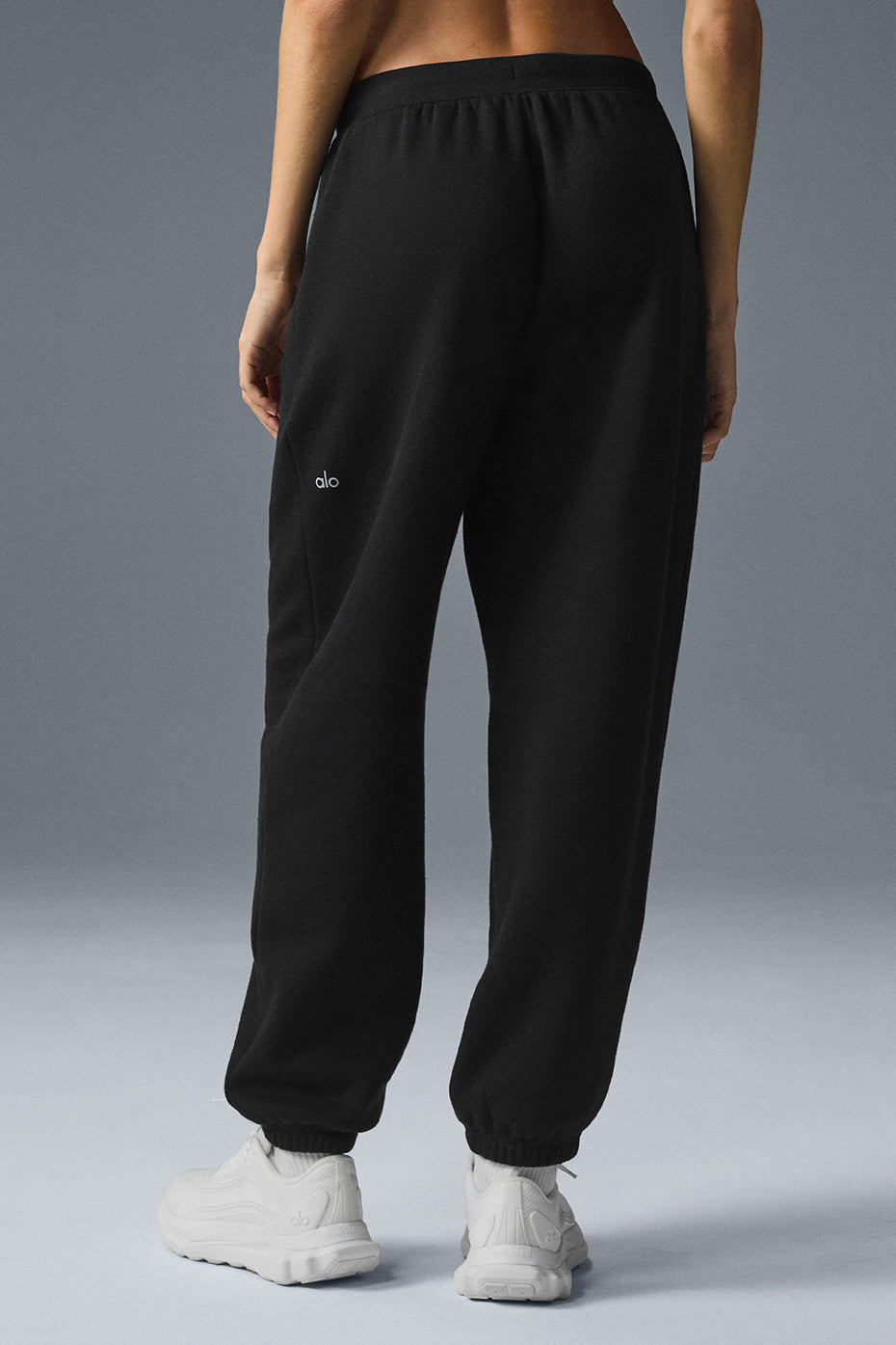 Alo Yoga Triumph Restore Sweatpant - Black