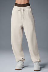 Alo Yoga Triumph Restore Sweatpant - Bone