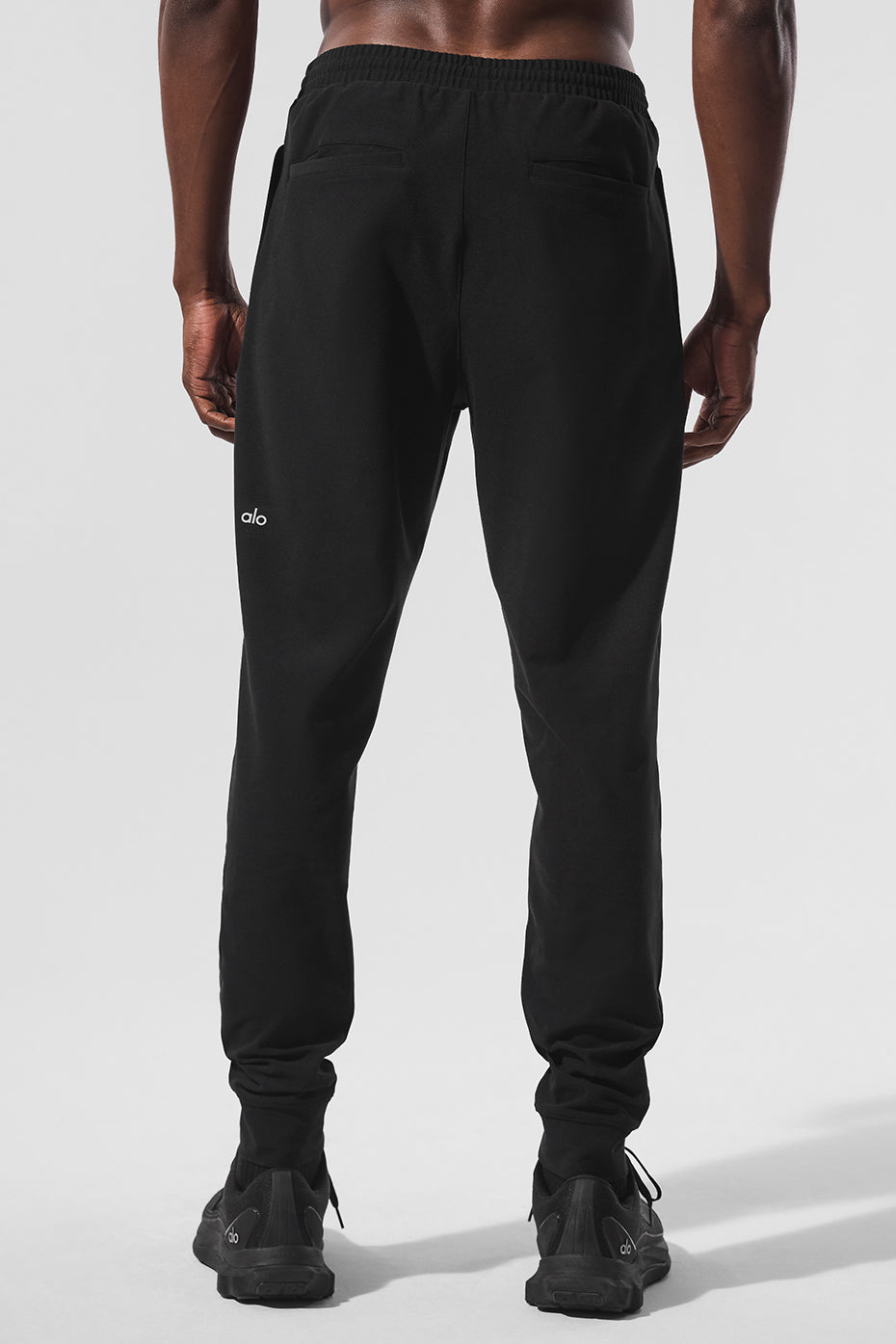 Alo Yoga Conquer Max Performance Jogger - Black