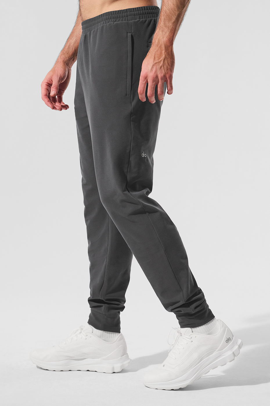 Alo Yoga Conquer Max Performance Jogger - Anthracite